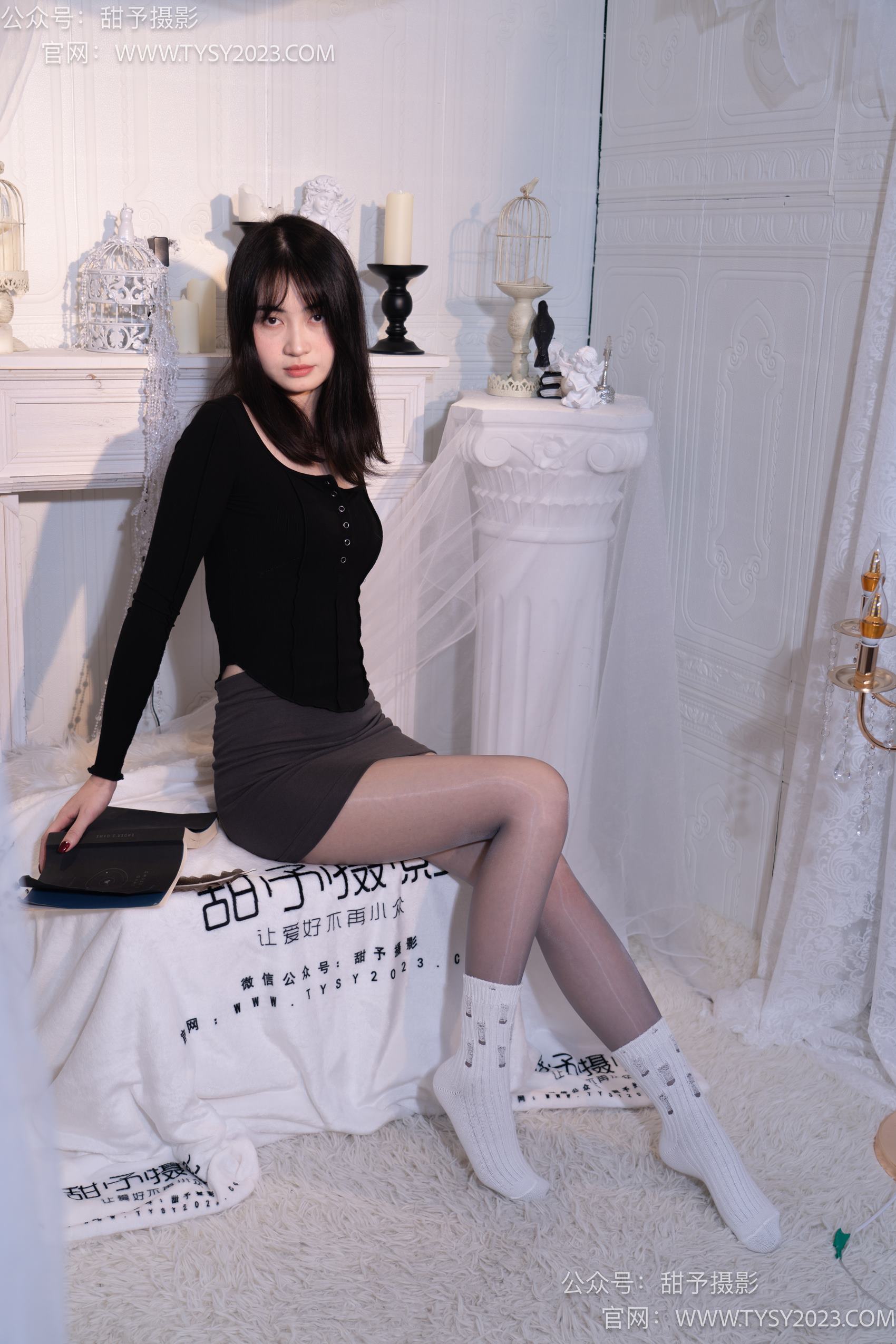 图片[46]-甜予摄影 NO.016 小野-皮鞋、白棉袜、油亮灰丝[130P] – 速更版-美库