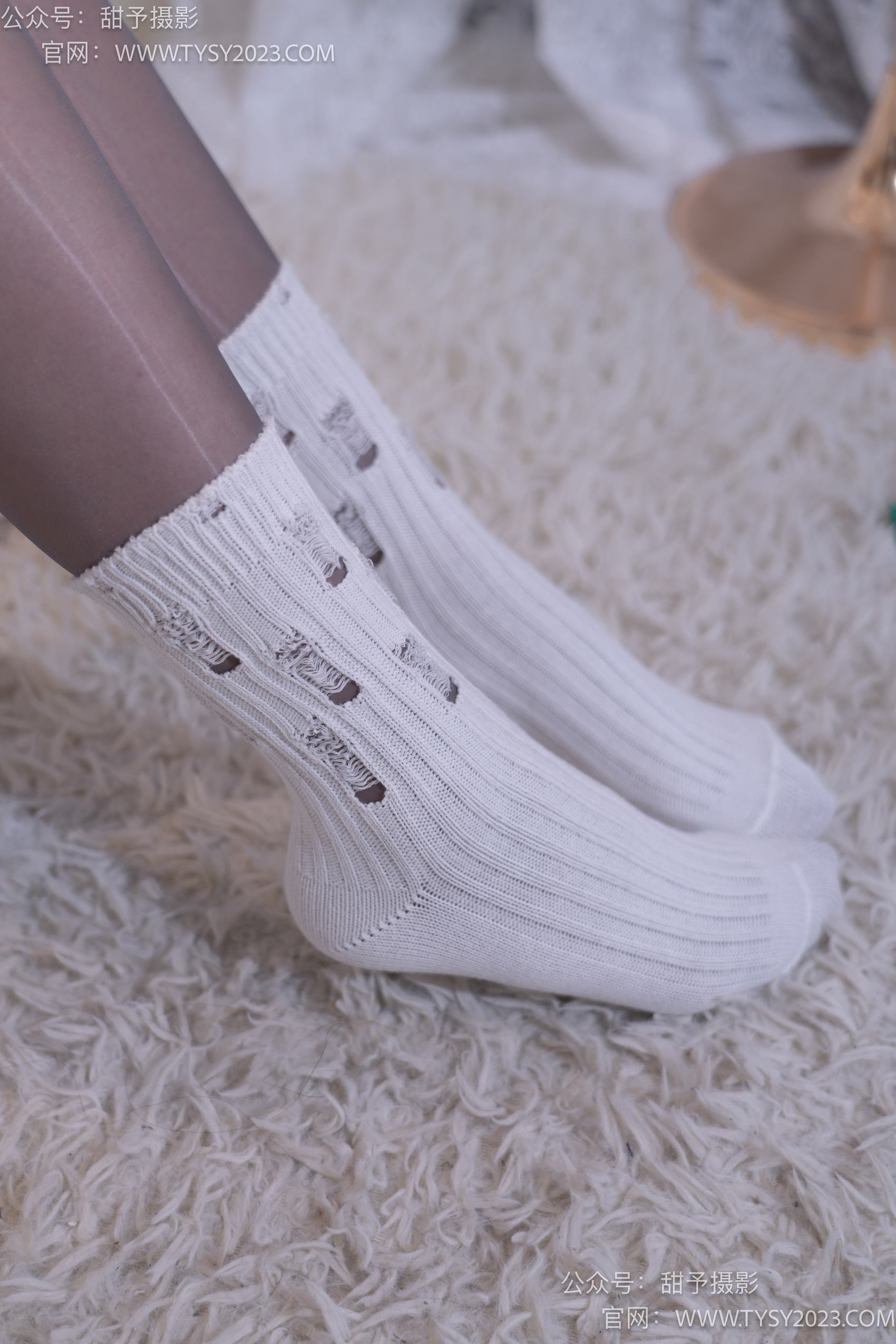 图片[49]-甜予摄影 NO.016 小野-皮鞋、白棉袜、油亮灰丝[130P] – 速更版-美库