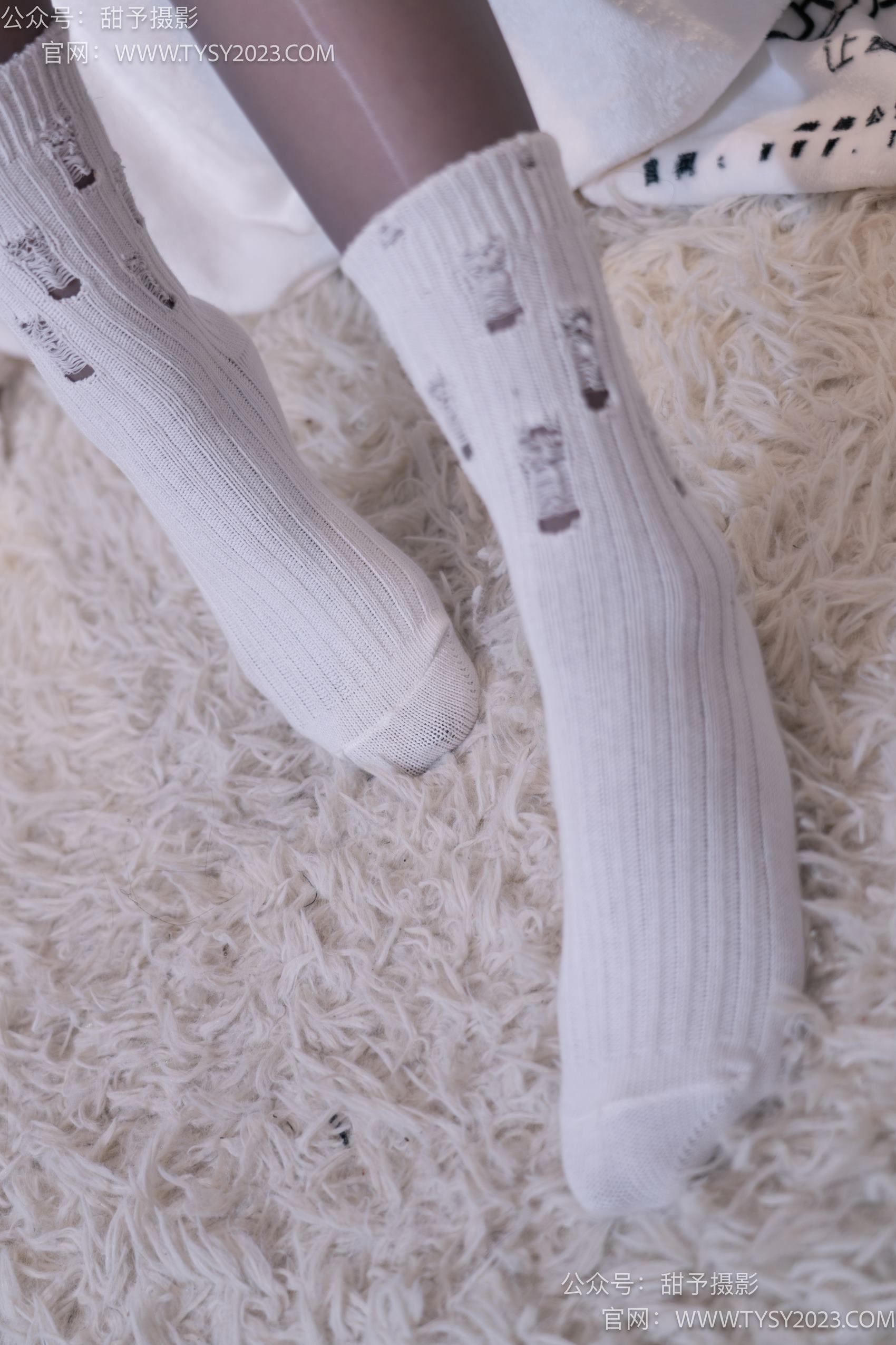 图片[59]-甜予摄影 NO.016 小野-皮鞋、白棉袜、油亮灰丝[130P] – 速更版-美库