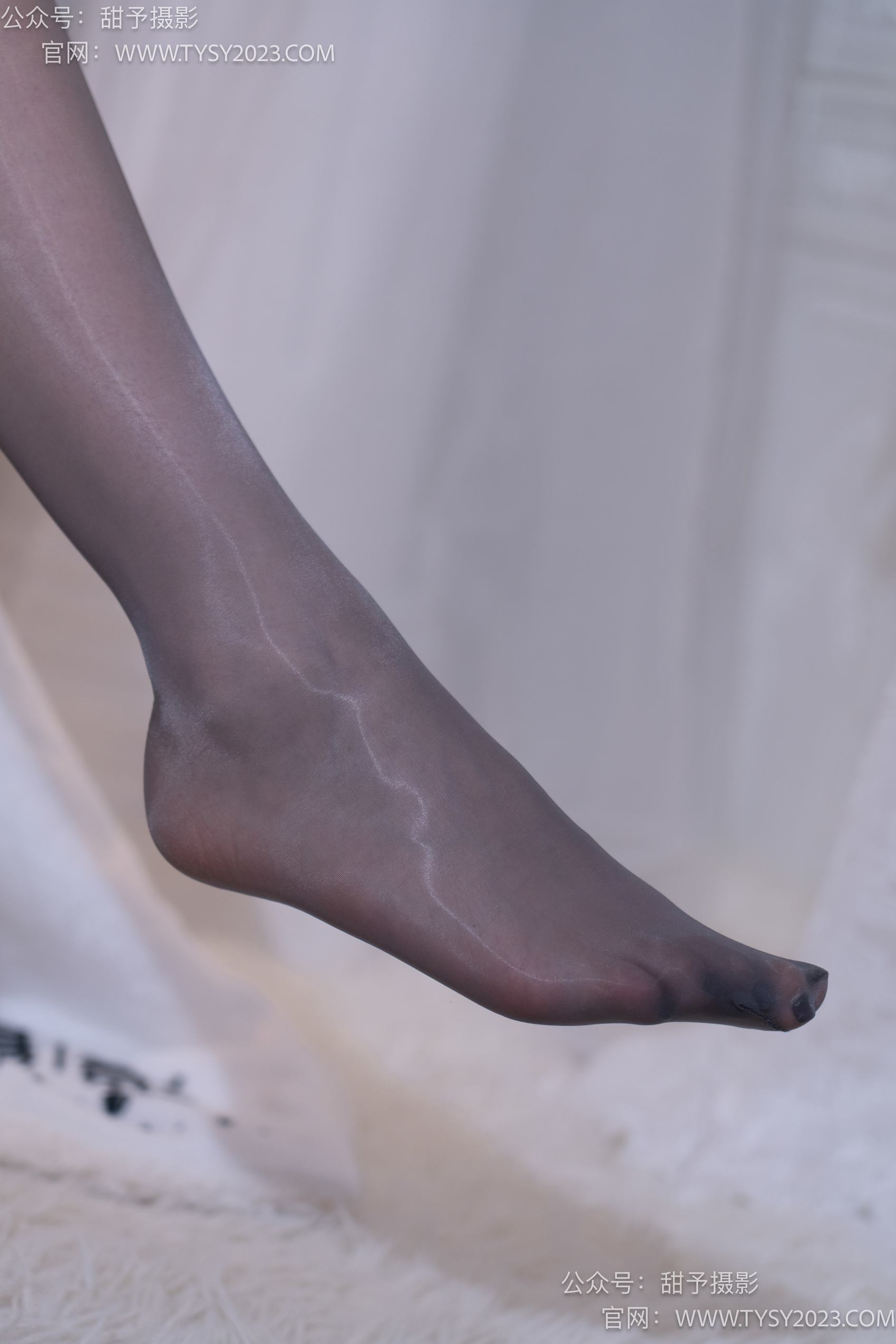 图片[73]-甜予摄影 NO.016 小野-皮鞋、白棉袜、油亮灰丝[130P] – 速更版-美库