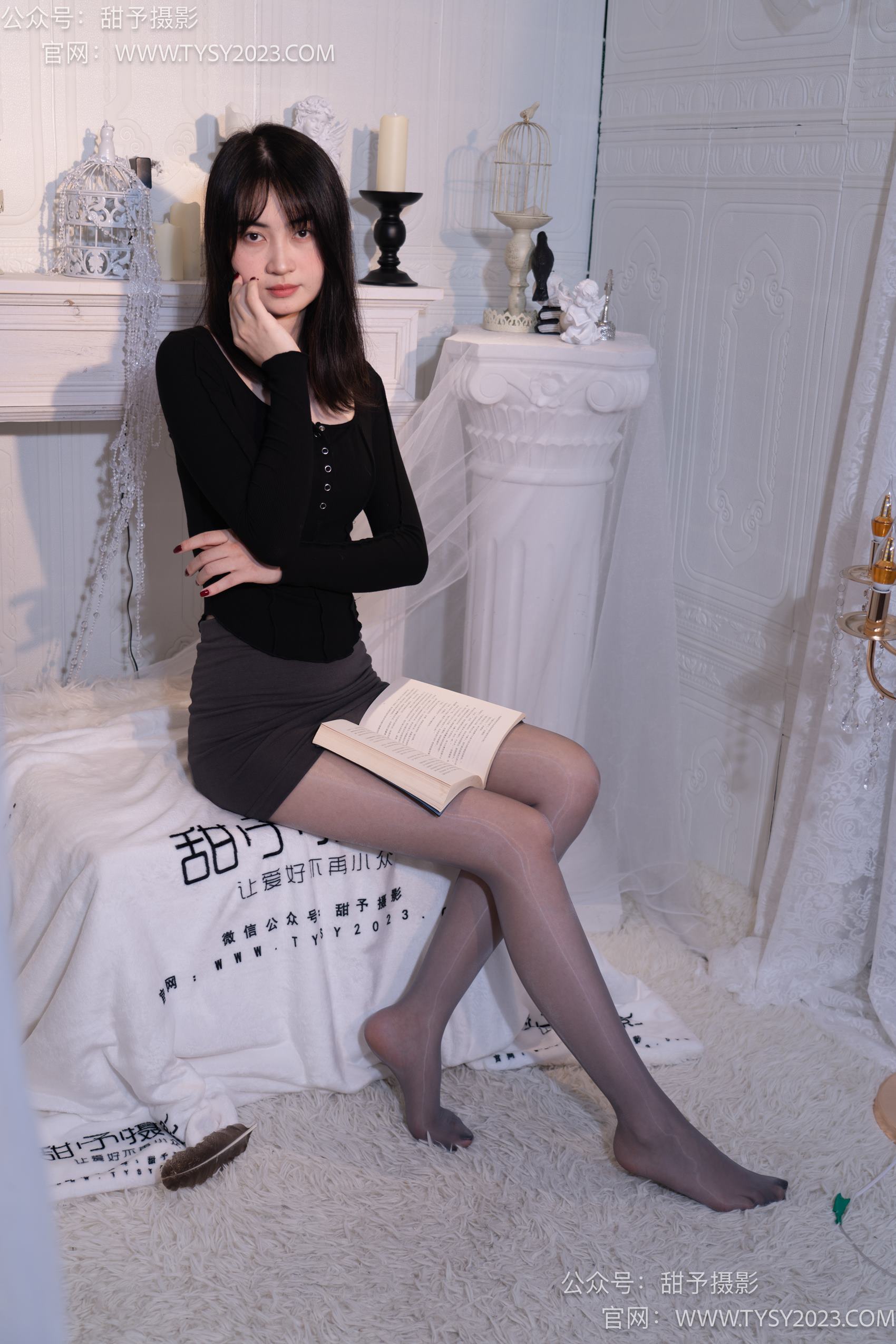 图片[97]-甜予摄影 NO.016 小野-皮鞋、白棉袜、油亮灰丝[130P] – 速更版-美库