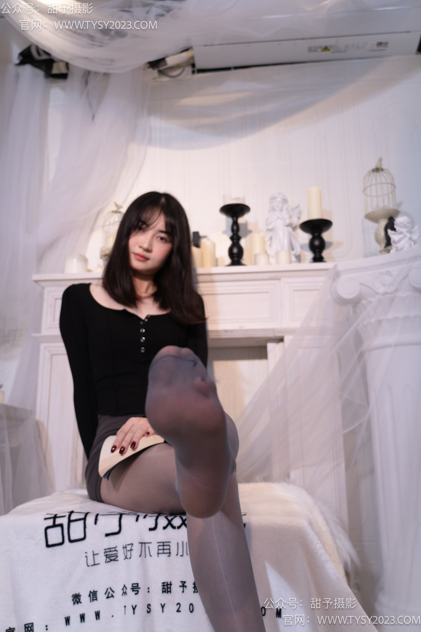 图片[105]-甜予摄影 NO.016 小野-皮鞋、白棉袜、油亮灰丝[130P] – 速更版-美库