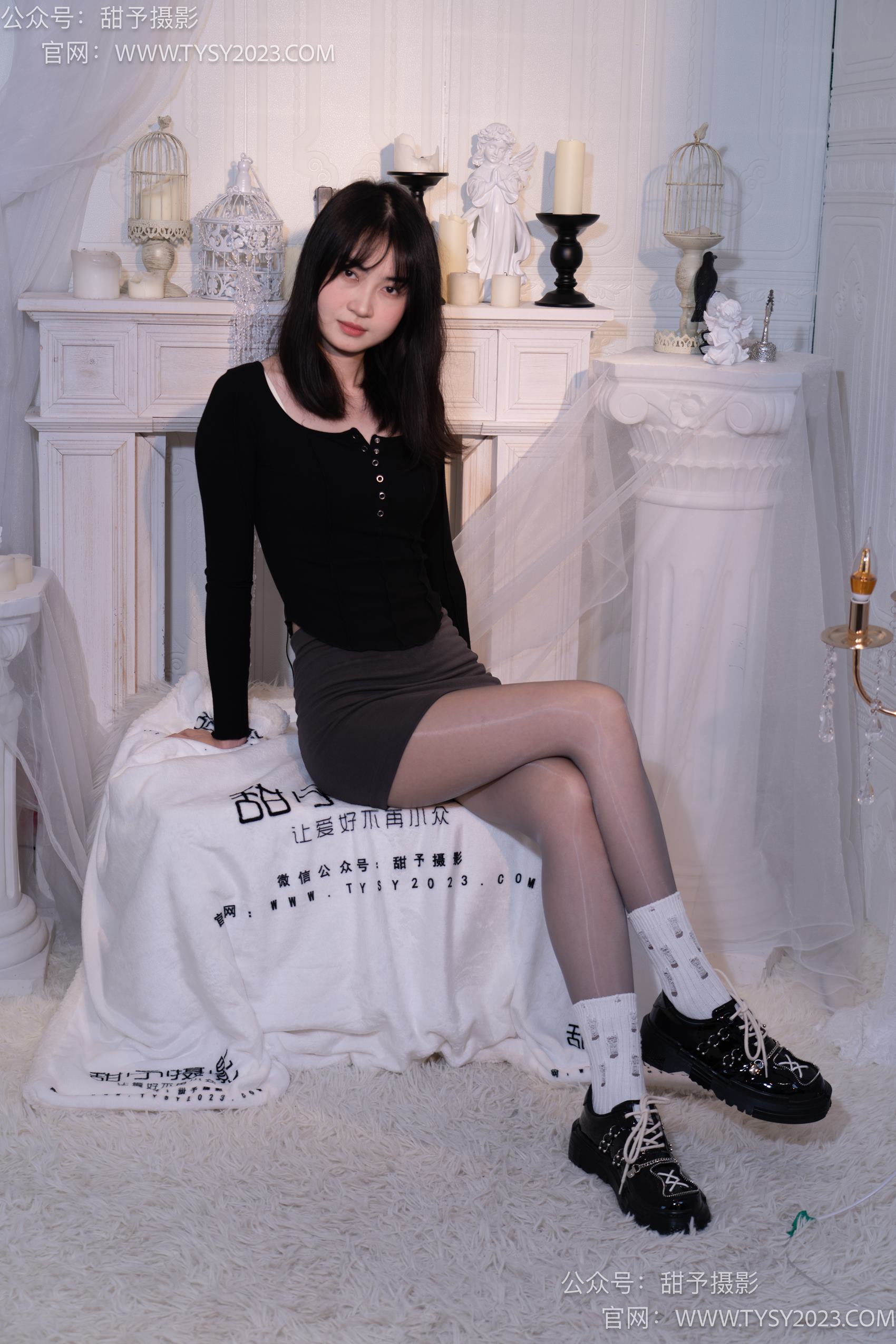 图片[107]-甜予摄影 NO.016 小野-皮鞋、白棉袜、油亮灰丝[130P] – 速更版-美库