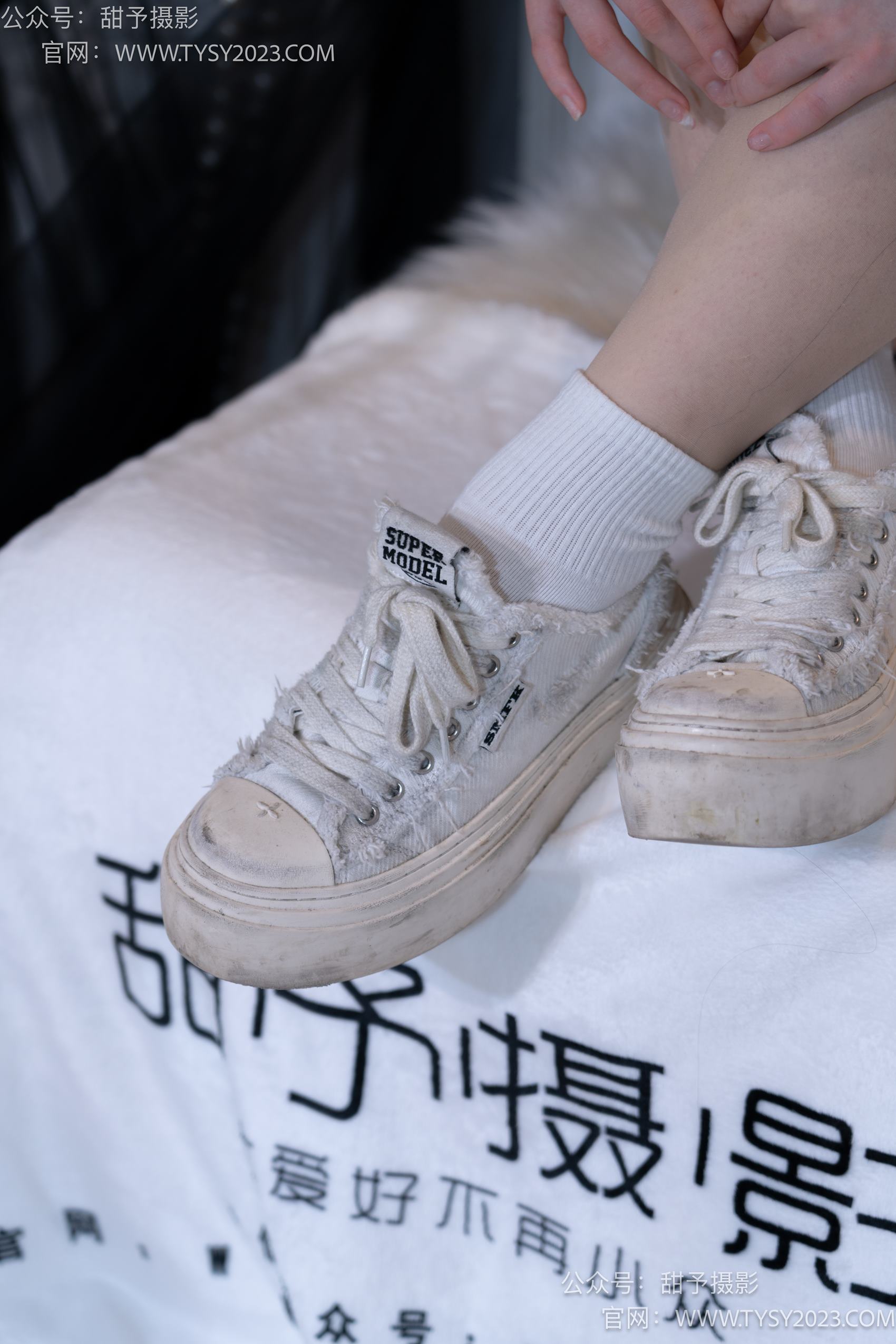 图片[56]-甜予摄影 NO.017 栗栗-板鞋、白棉袜、肉丝[130P] – 速更版-美库