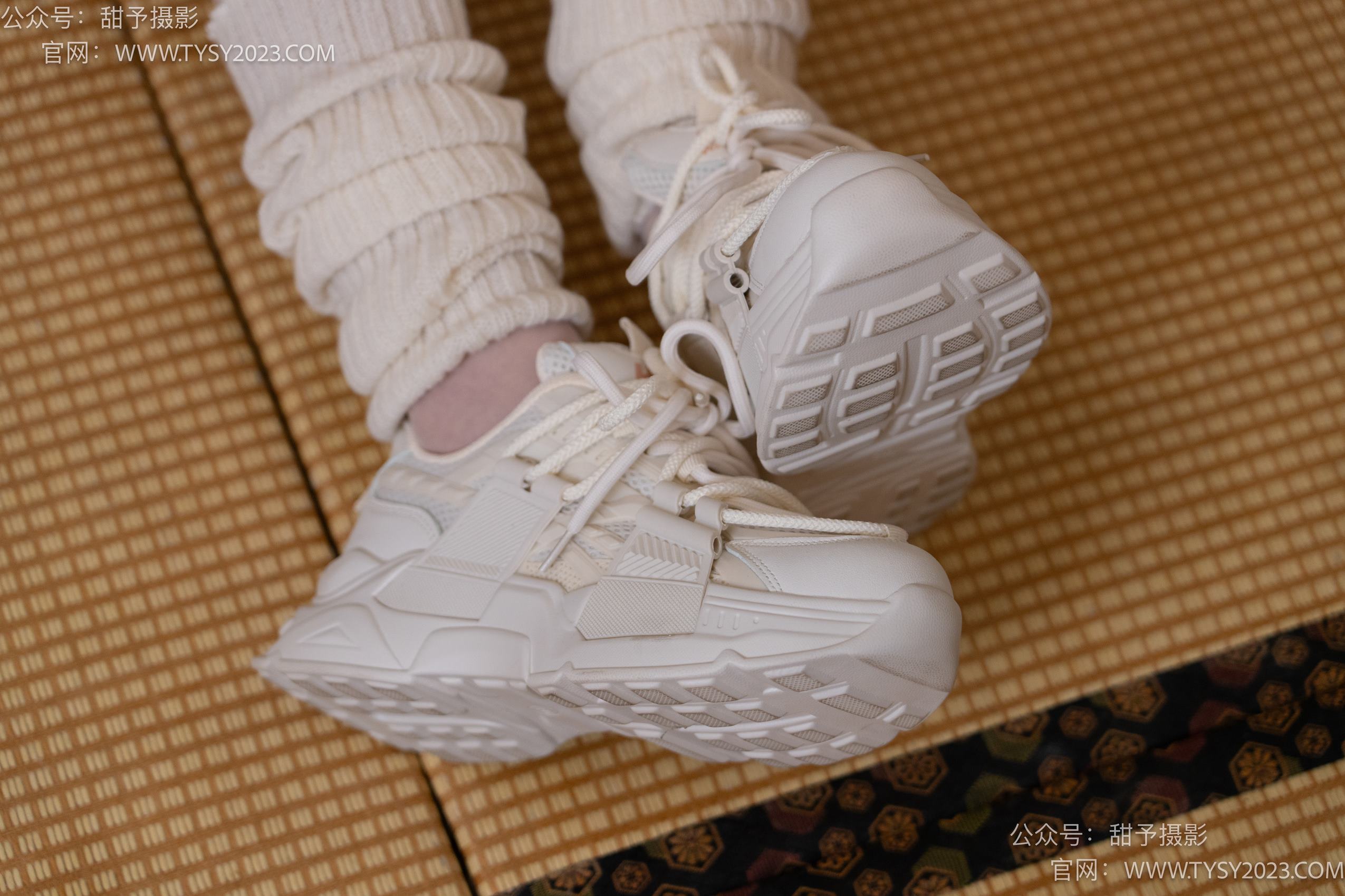 图片[103]-甜予摄影 NO.018 璇璇-运动鞋、白丝[131P] – 速更版-美库