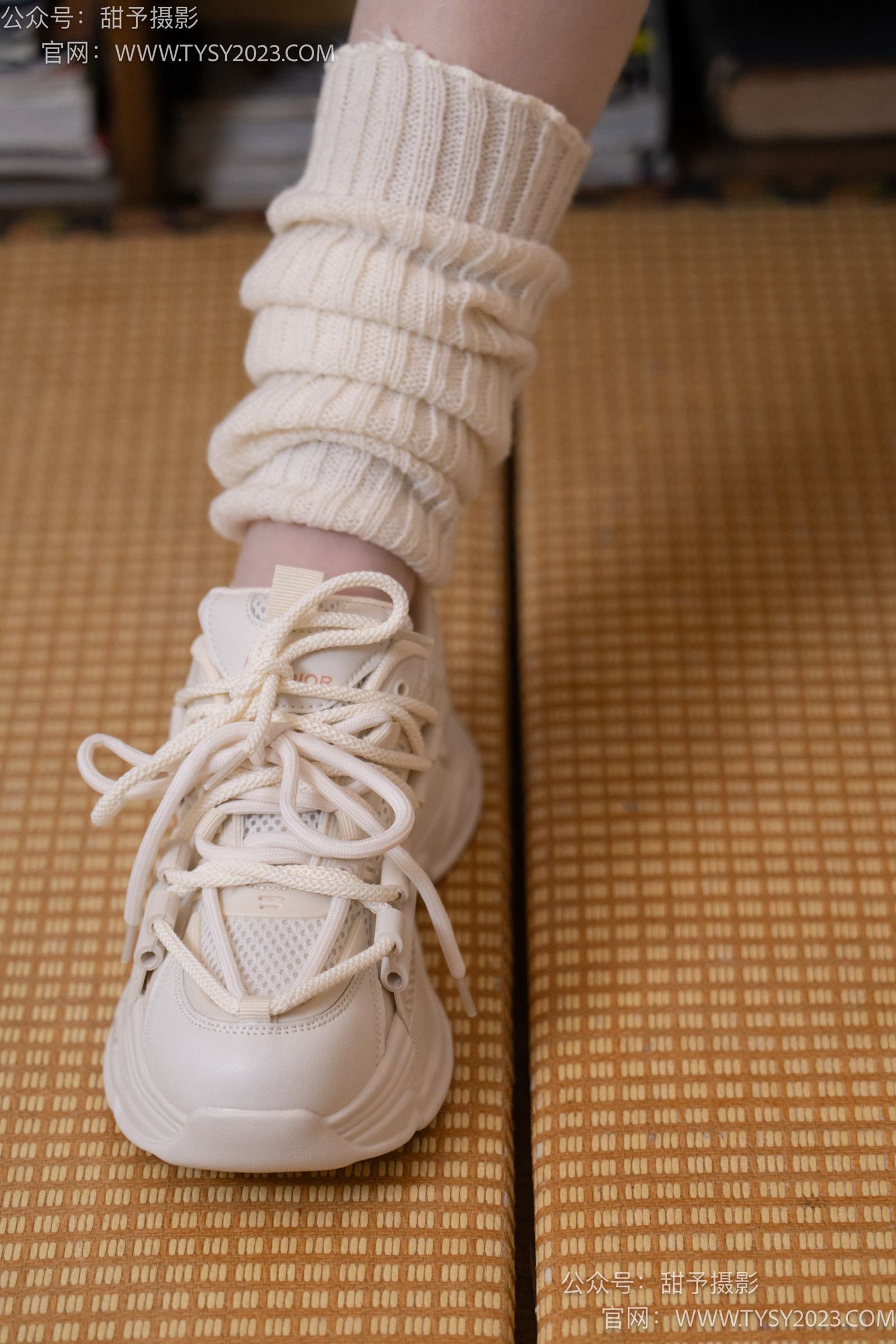 图片[109]-甜予摄影 NO.018 璇璇-运动鞋、白丝[131P] – 速更版-美库