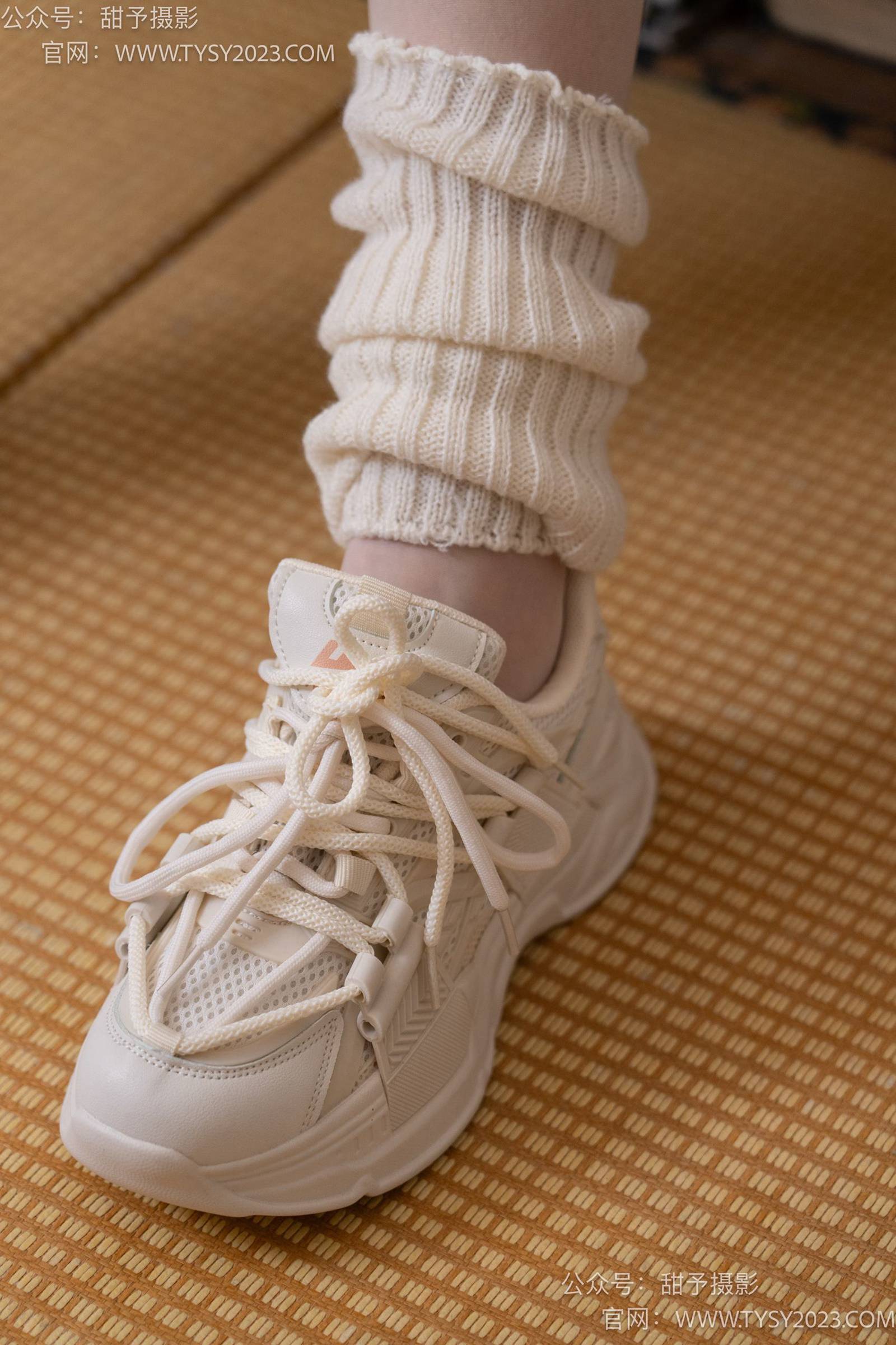 图片[110]-甜予摄影 NO.018 璇璇-运动鞋、白丝[131P] – 速更版-美库