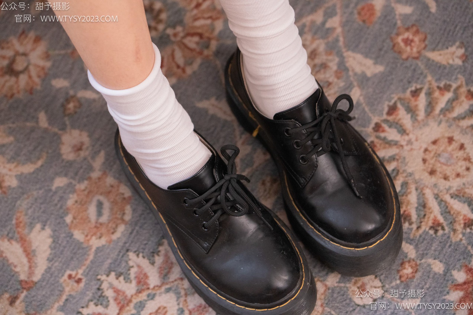 图片[15]-甜予摄影 NO.019 艺艺-皮鞋、白棉袜、裸足[128P] – 速更版-美库