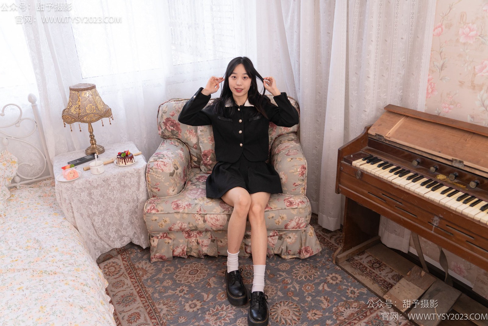 图片[17]-甜予摄影 NO.019 艺艺-皮鞋、白棉袜、裸足[128P] – 速更版-美库