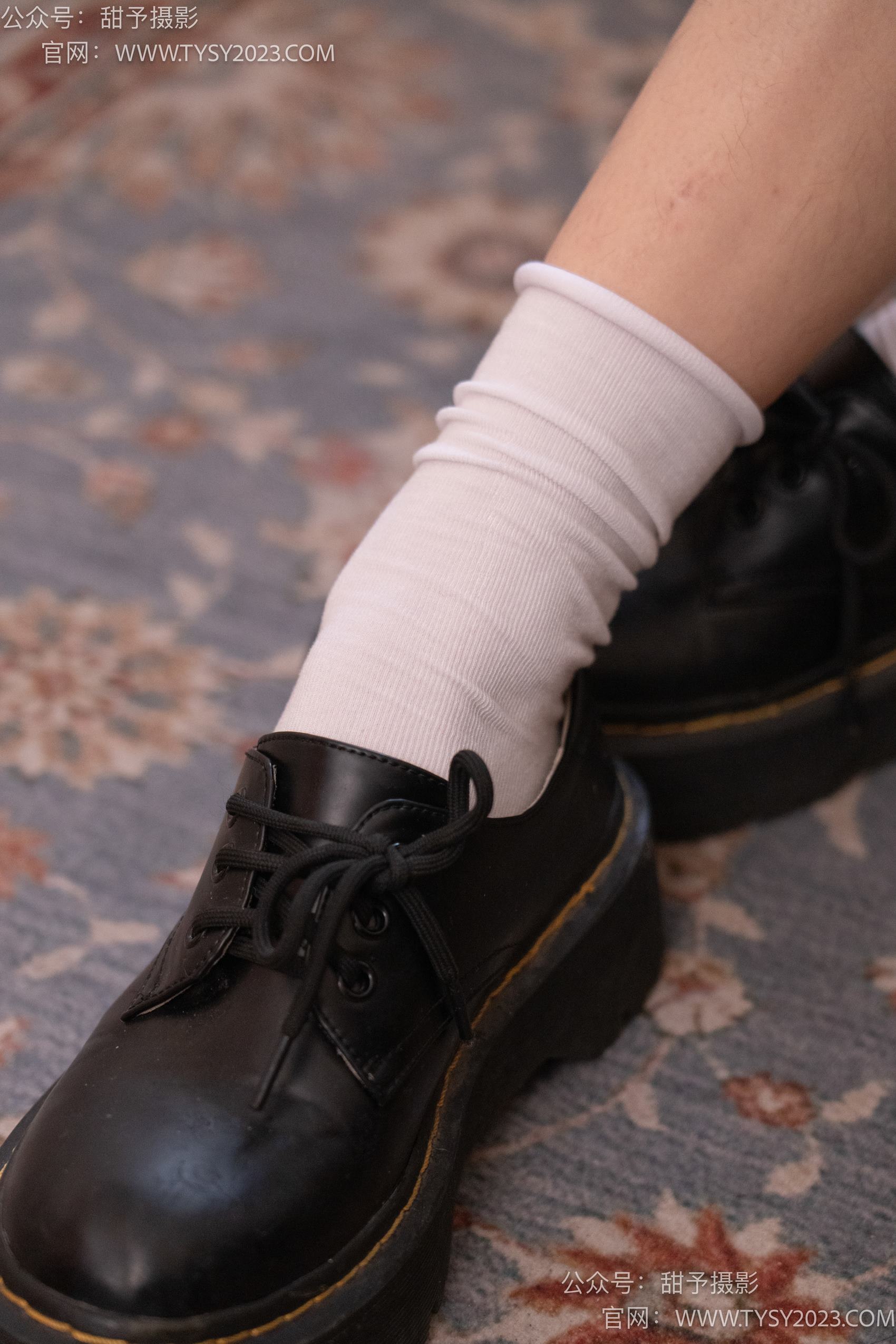 图片[30]-甜予摄影 NO.019 艺艺-皮鞋、白棉袜、裸足[128P] – 速更版-美库