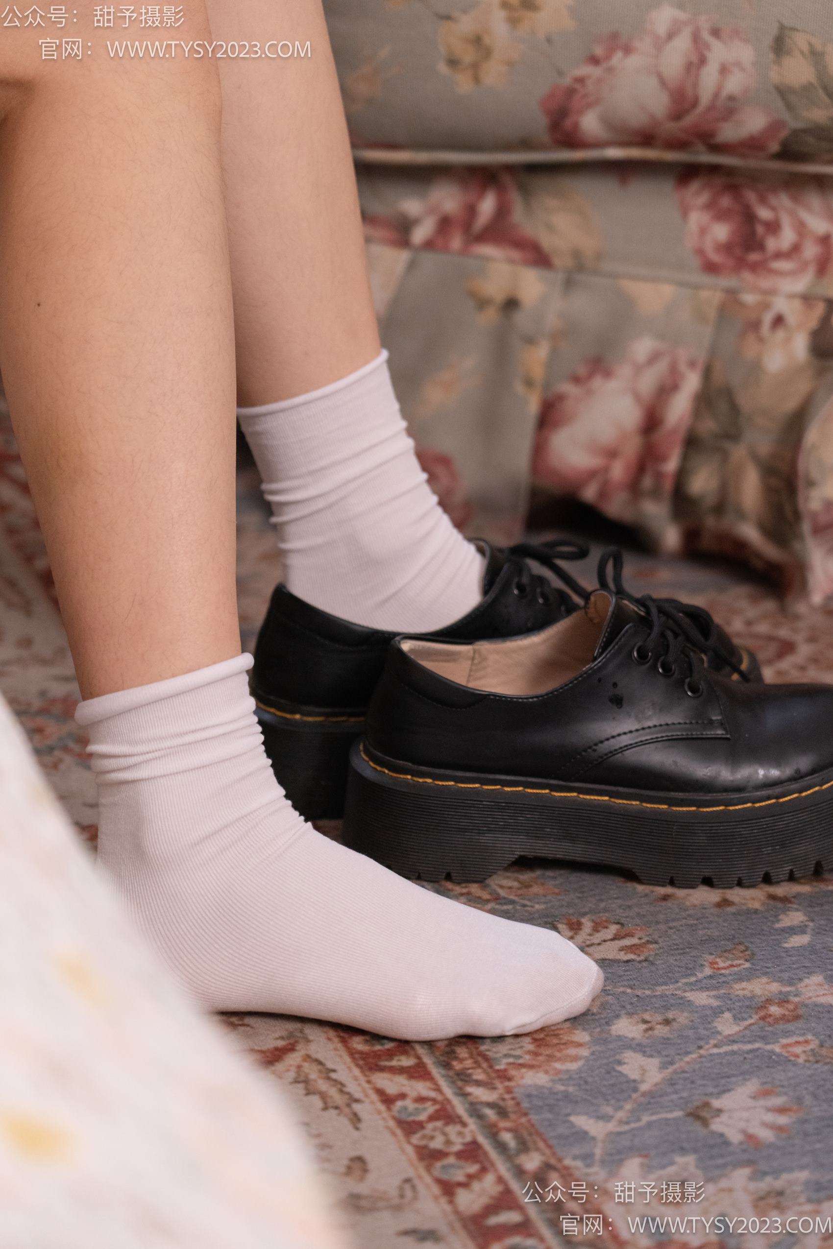 图片[34]-甜予摄影 NO.019 艺艺-皮鞋、白棉袜、裸足[128P] – 速更版-美库
