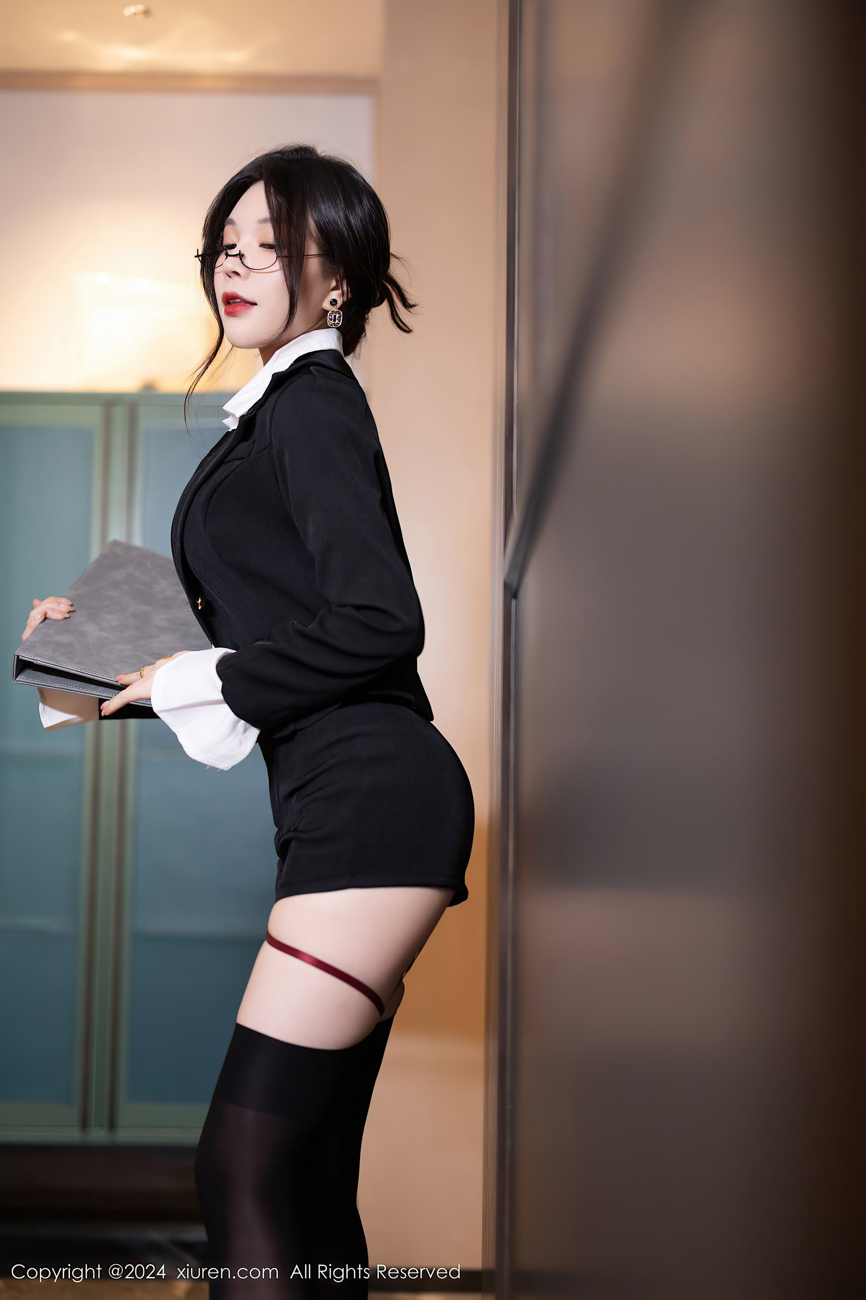 图片[15]-[Xiuren秀人网]2024.04.23 NO.8440 徐莉芝Booty[15+1P] – 速更版-美库