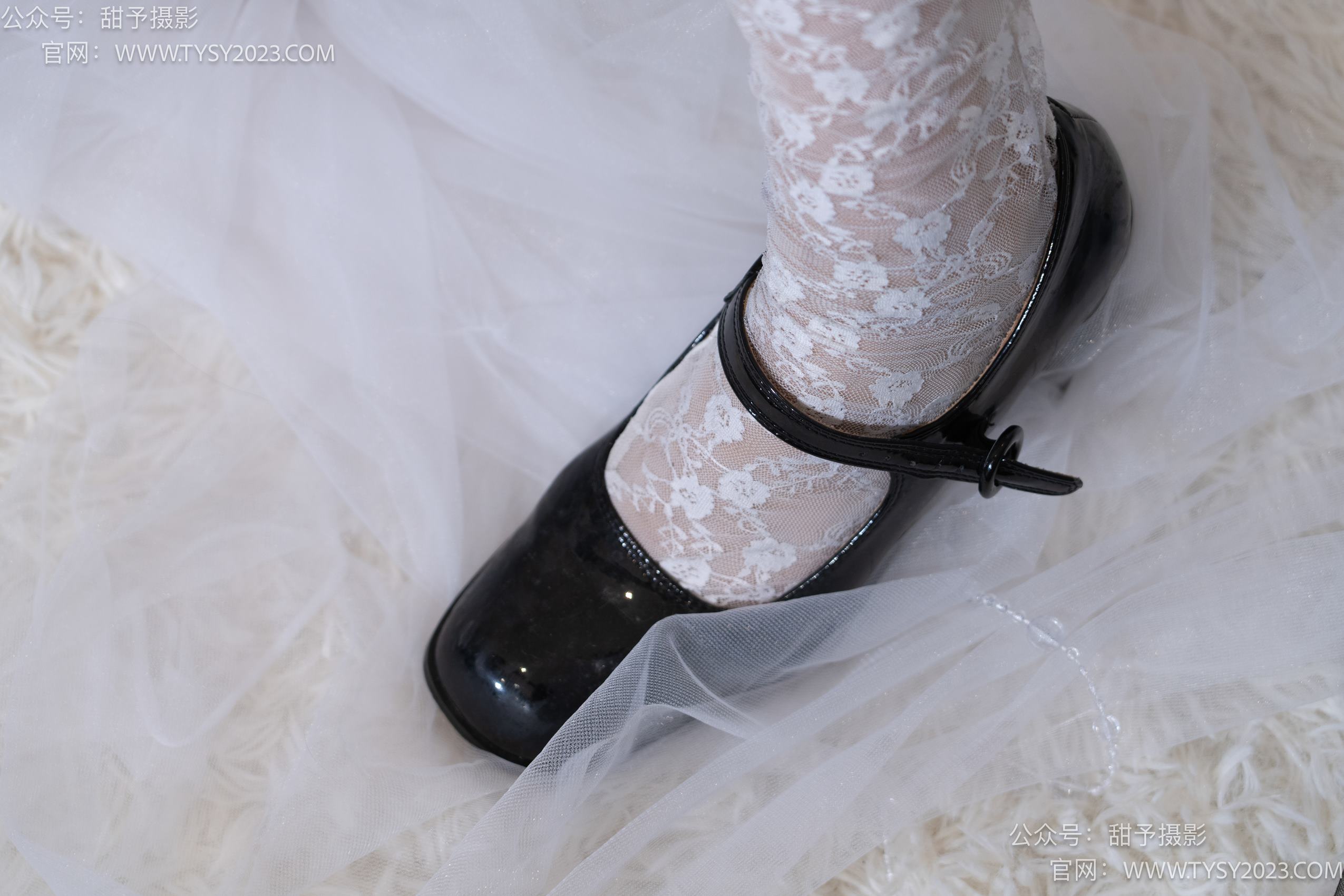 图片[83]-甜予摄影 NO.020 鱼鱼-皮鞋、蕾丝袜、肉丝[129P] – 速更版-美库