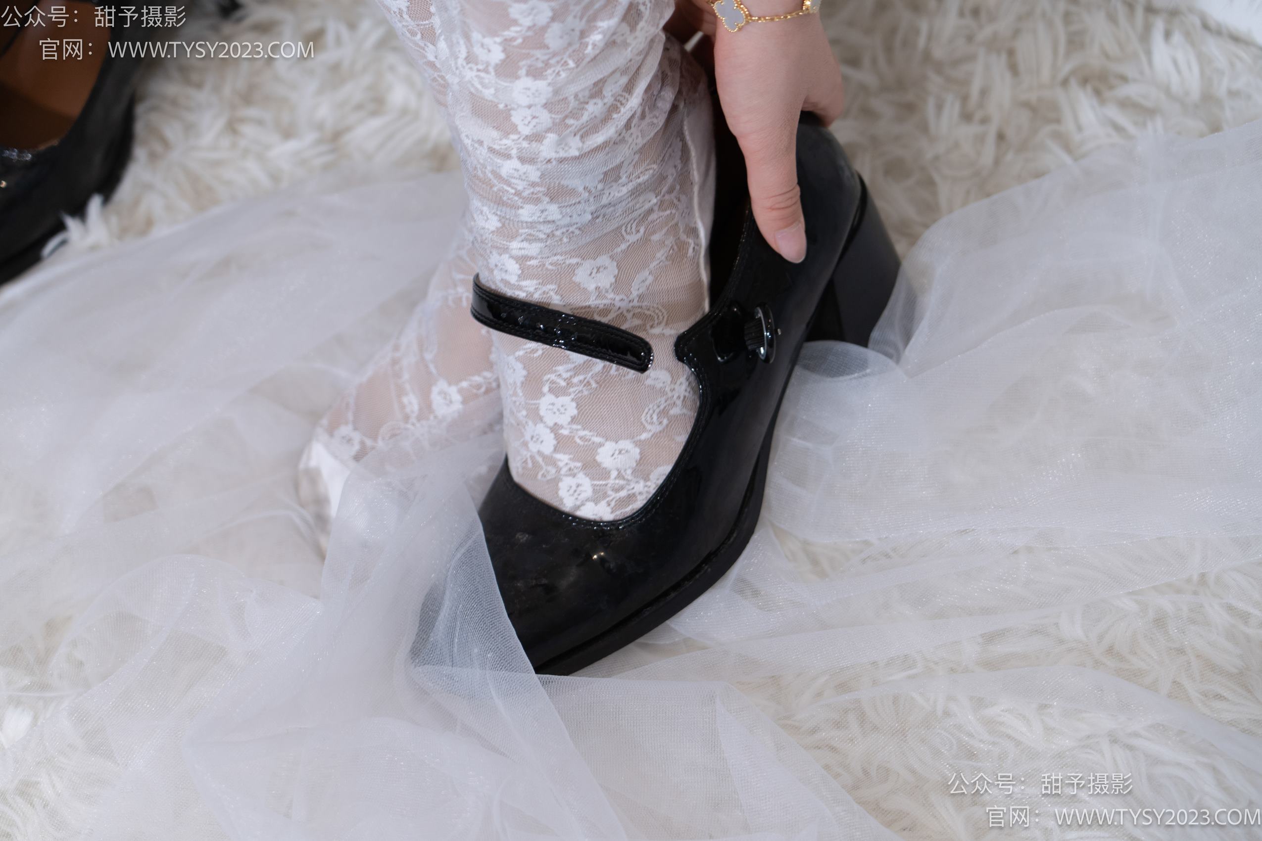 图片[104]-甜予摄影 NO.020 鱼鱼-皮鞋、蕾丝袜、肉丝[129P] – 速更版-美库