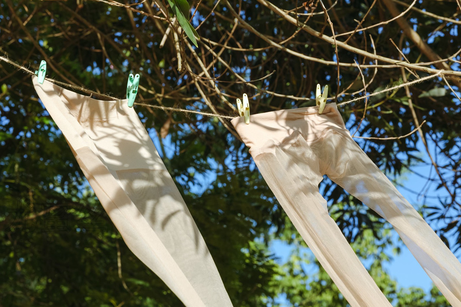 图片[104]-尤蜜丝 NO.075 穿搭推广展示图集[114P] – 速更版-美库