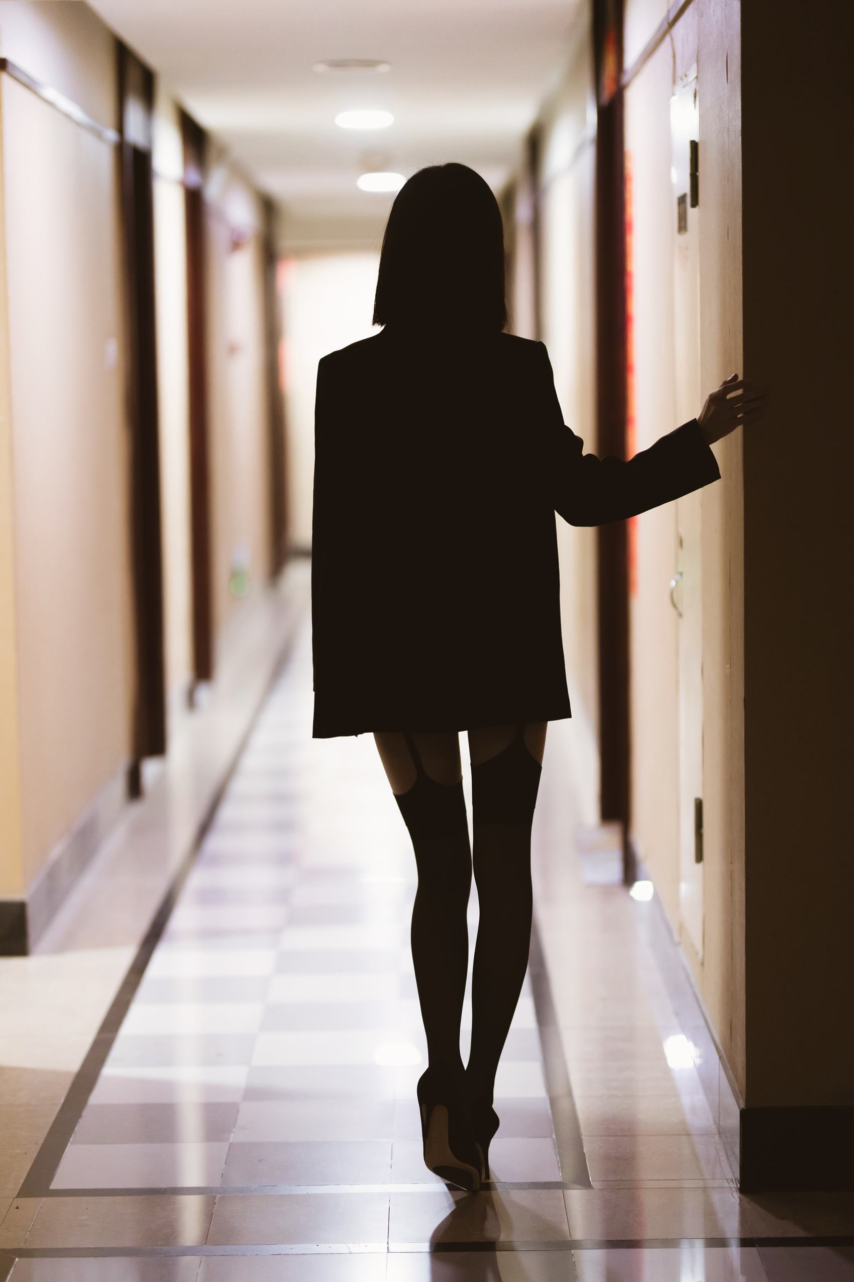 图片[38]-许岚(叁月life) – 醉酒OL[59P] – 速更版-美库