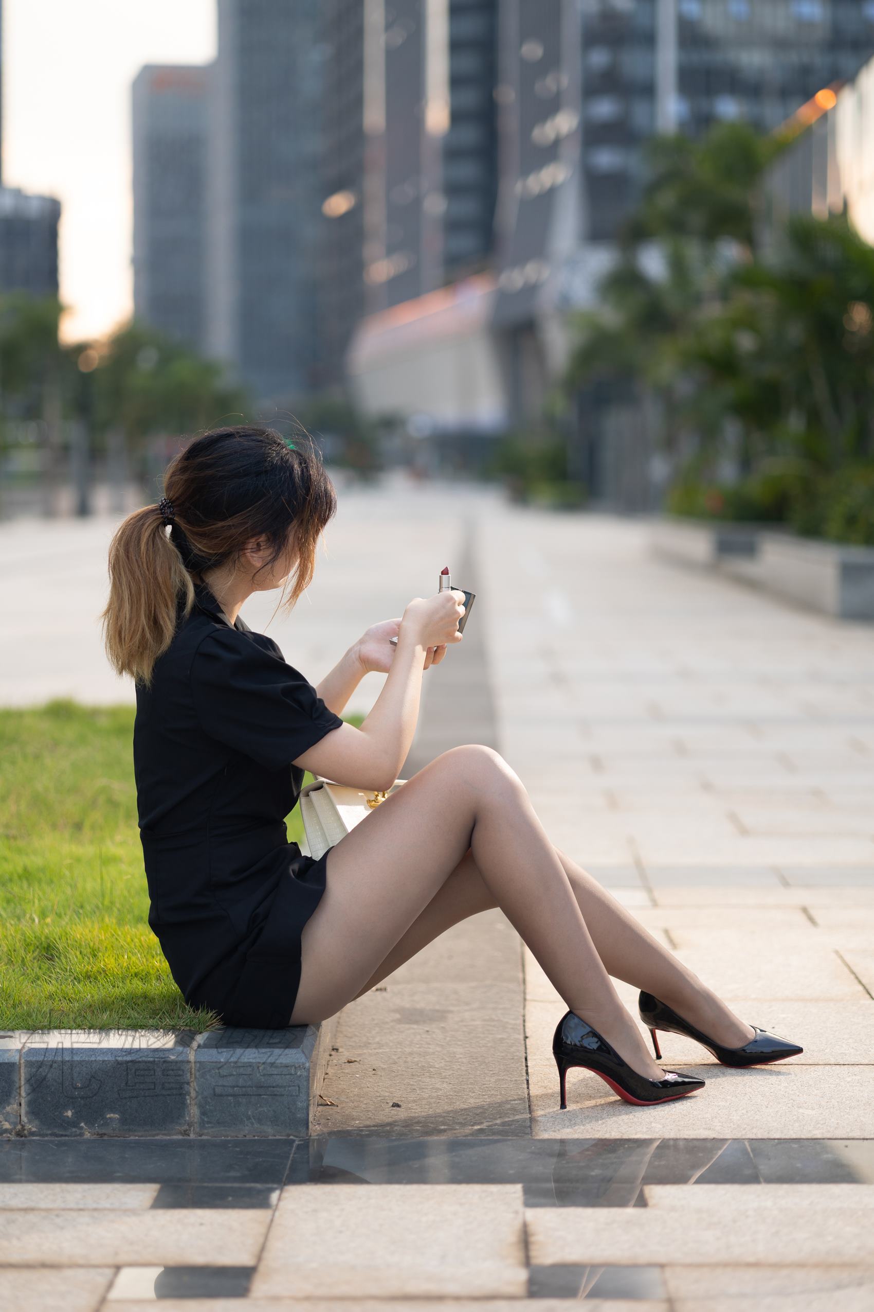 图片[12]-尤蜜丝 NO.077 穿搭推广展示图集[50P] – 速更版-美库