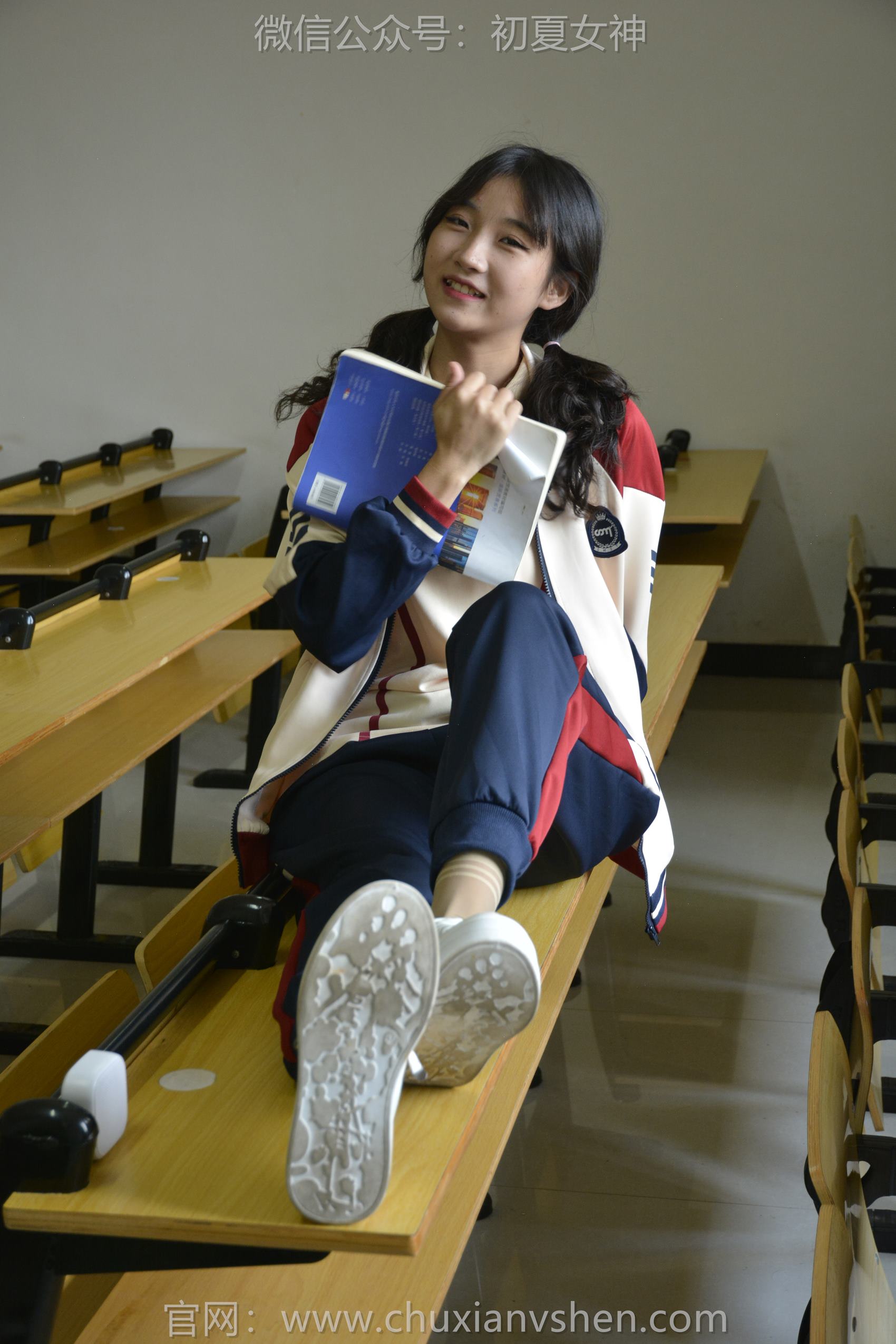 图片[10]-初夏女神 NO.125 点点 英伦风校服[140P] – 速更版-美库