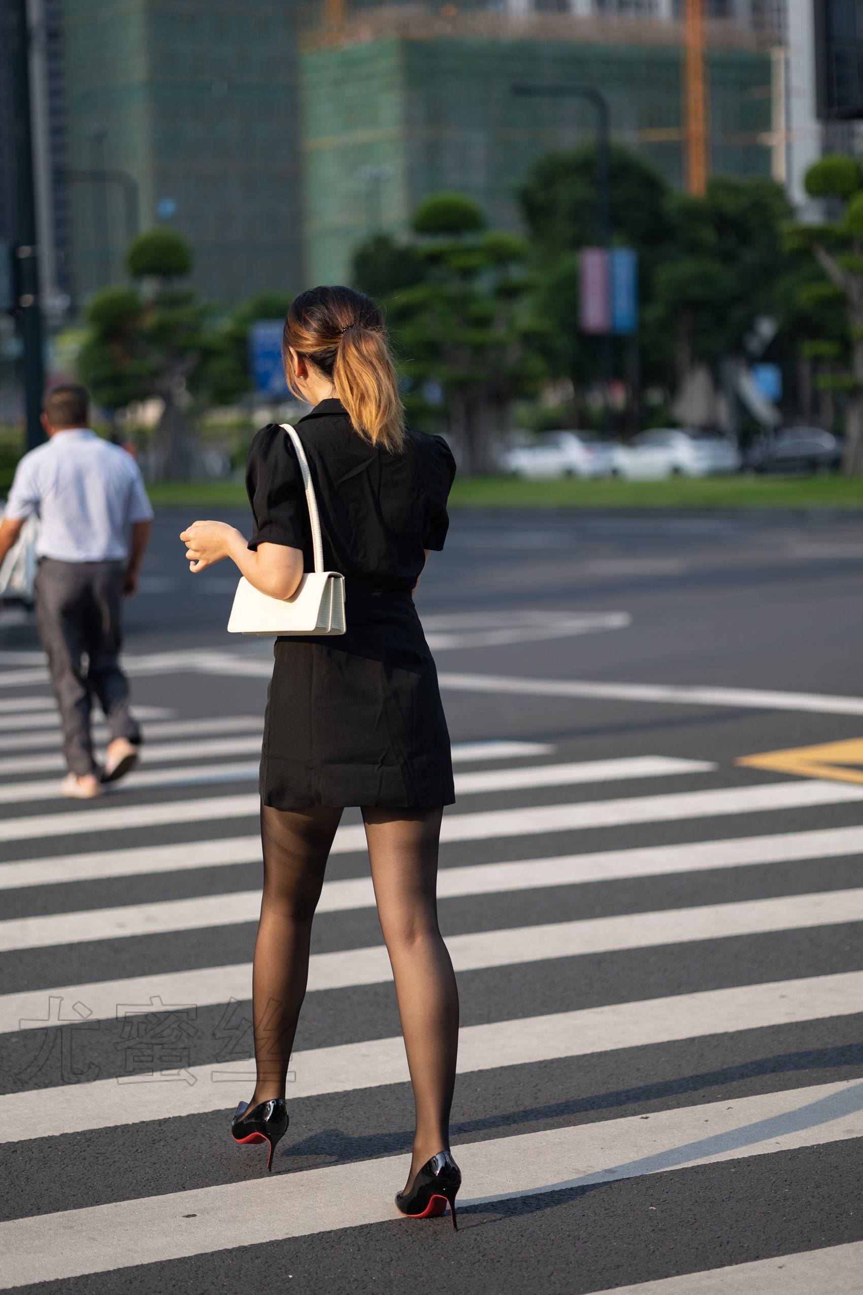 图片[30]-尤蜜丝 NO.077 穿搭推广展示图集[50P] – 速更版-美库