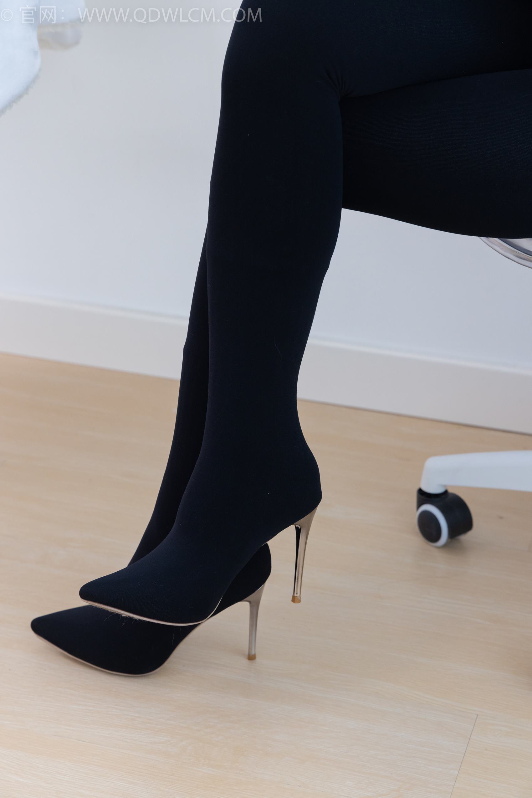 图片[24]-物恋传媒 NO.1924 美兔-倚窗听雨[170P] – 速更版-美库