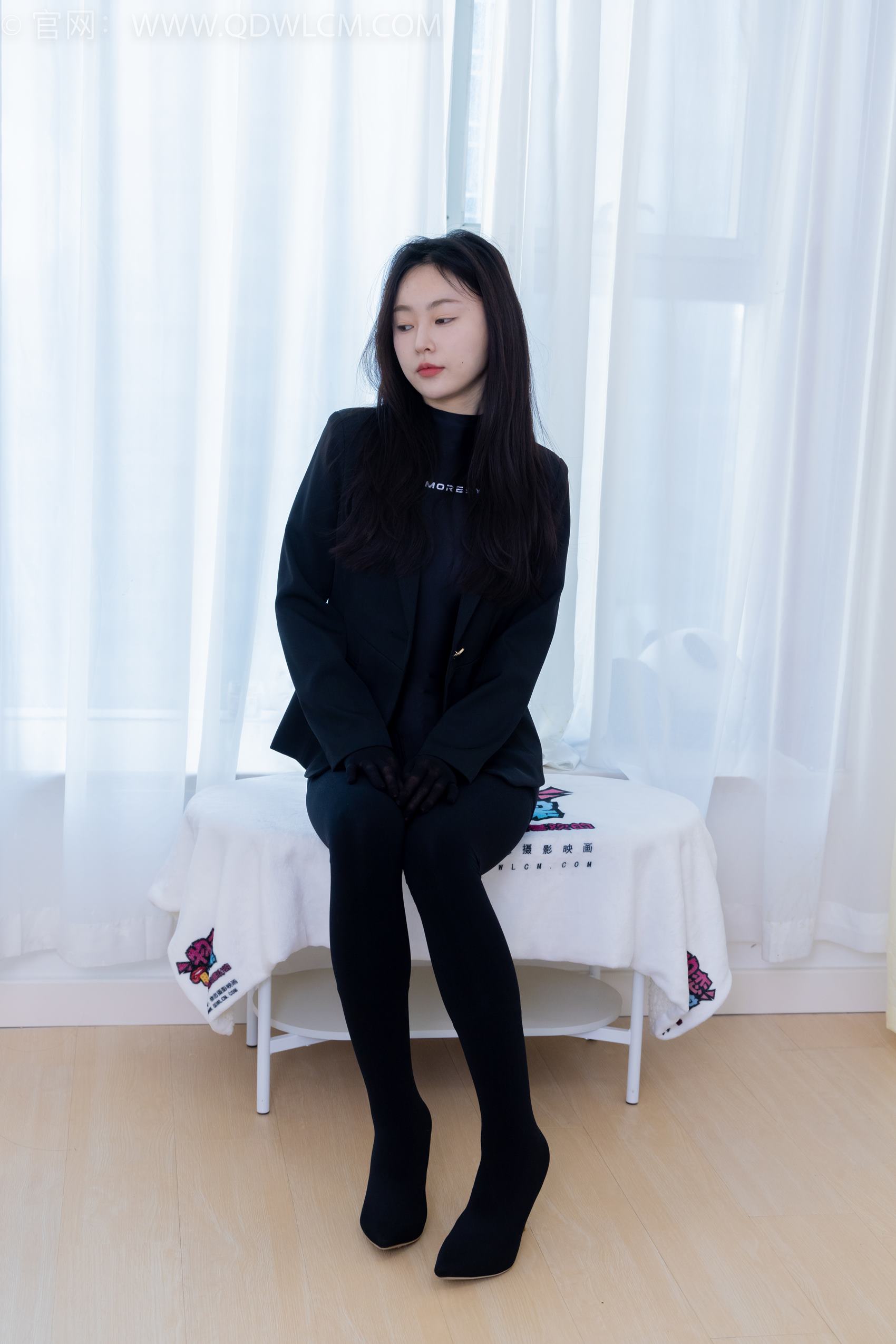 图片[37]-物恋传媒 NO.1924 美兔-倚窗听雨[170P] – 速更版-美库