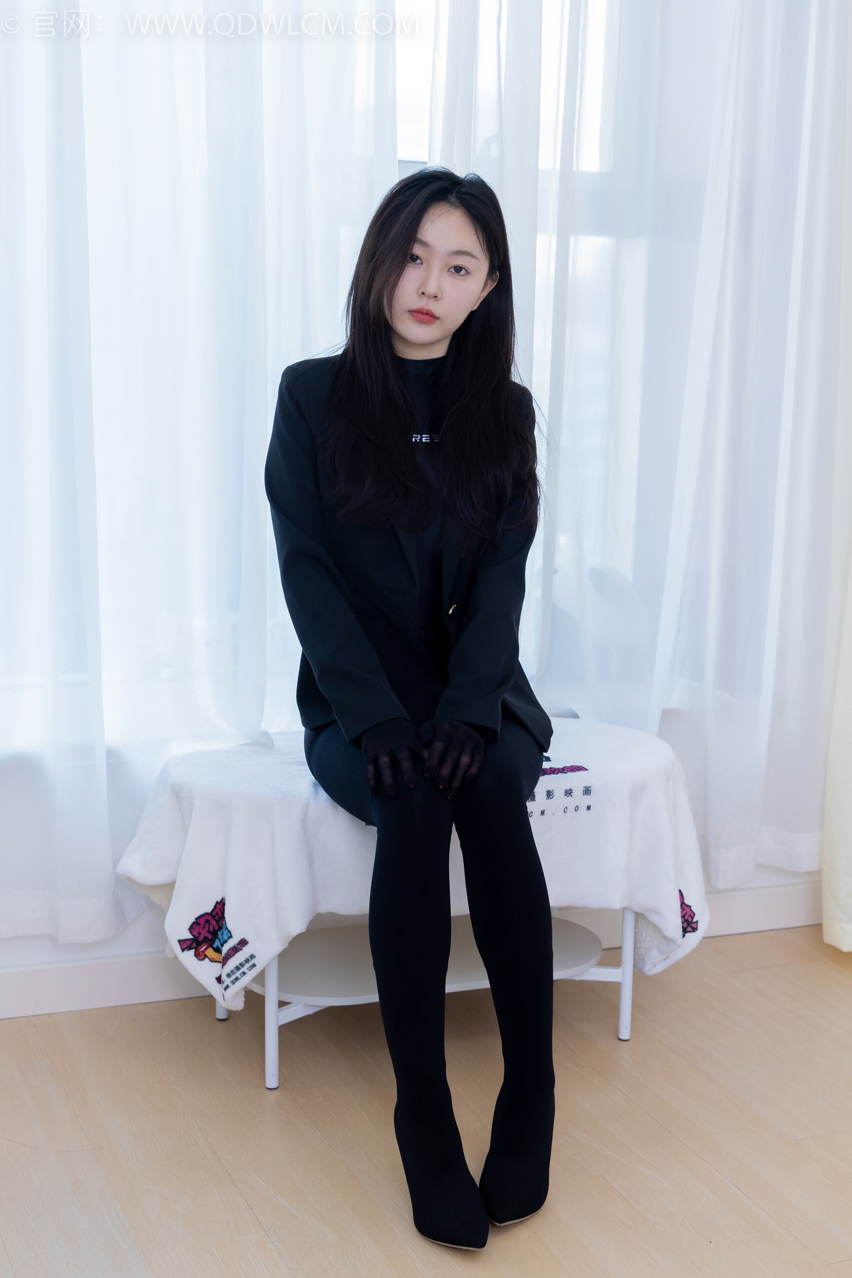 图片[53]-物恋传媒 NO.1924 美兔-倚窗听雨[170P] – 速更版-美库