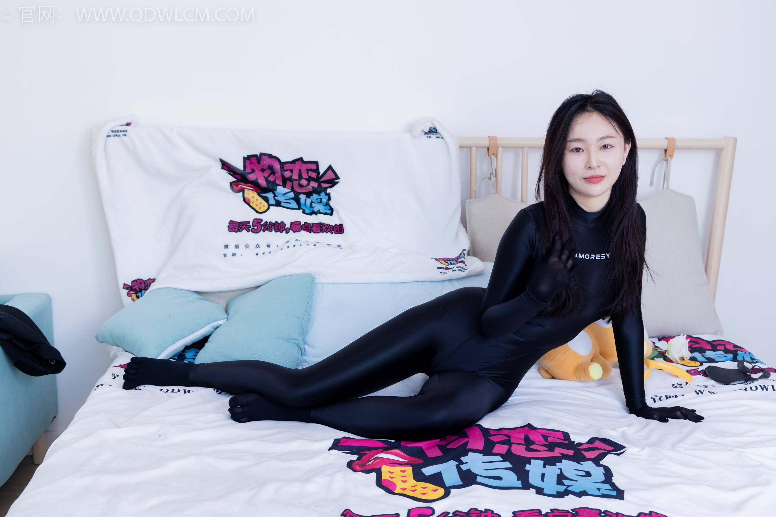 图片[143]-物恋传媒 NO.1924 美兔-倚窗听雨[170P] – 速更版-美库