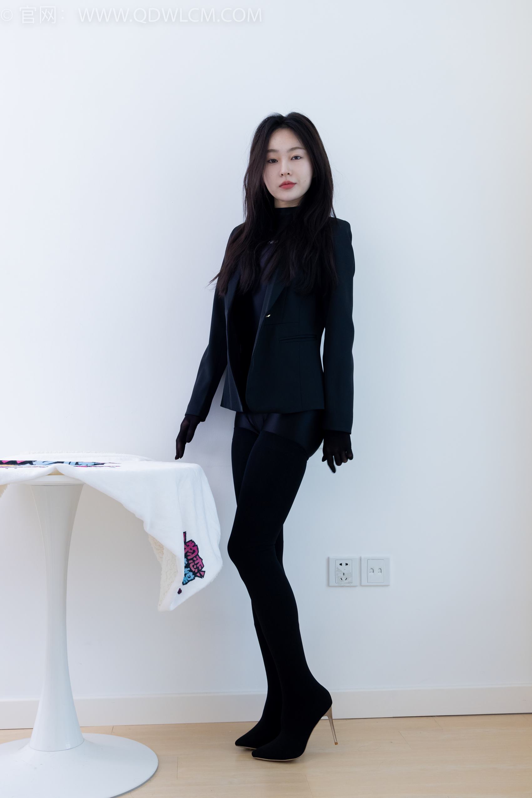 图片[169]-物恋传媒 NO.1924 美兔-倚窗听雨[170P] – 速更版-美库