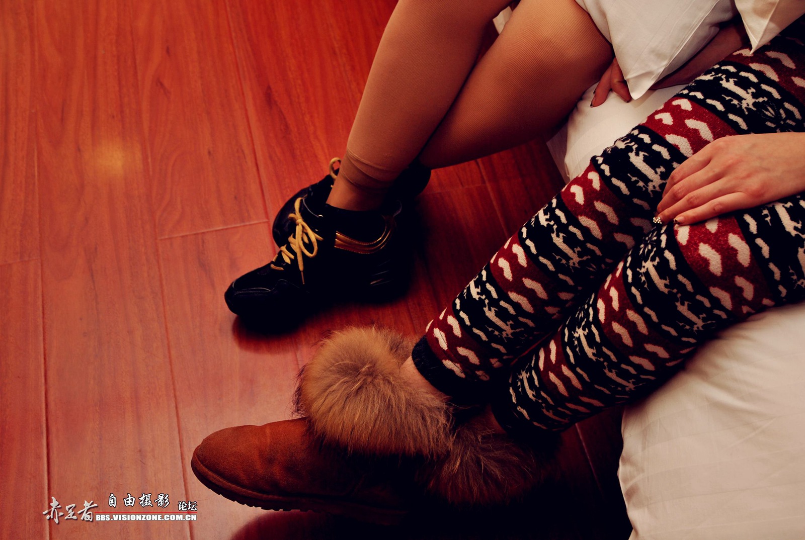 图片[48]-自由摄影 No.203 清晰MM床上秀足 [51P] – 速更版-美库