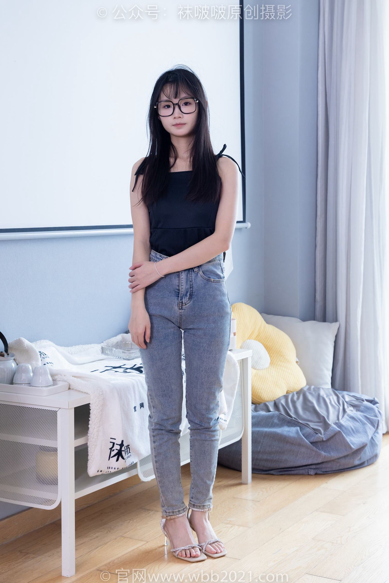 图片[24]-[BoBoSocks袜啵啵]NO.359 甜甜圈-板鞋、高跟鞋、牛仔裤、裸足、连衣裙、肉丝[180P] – 速更版-美库