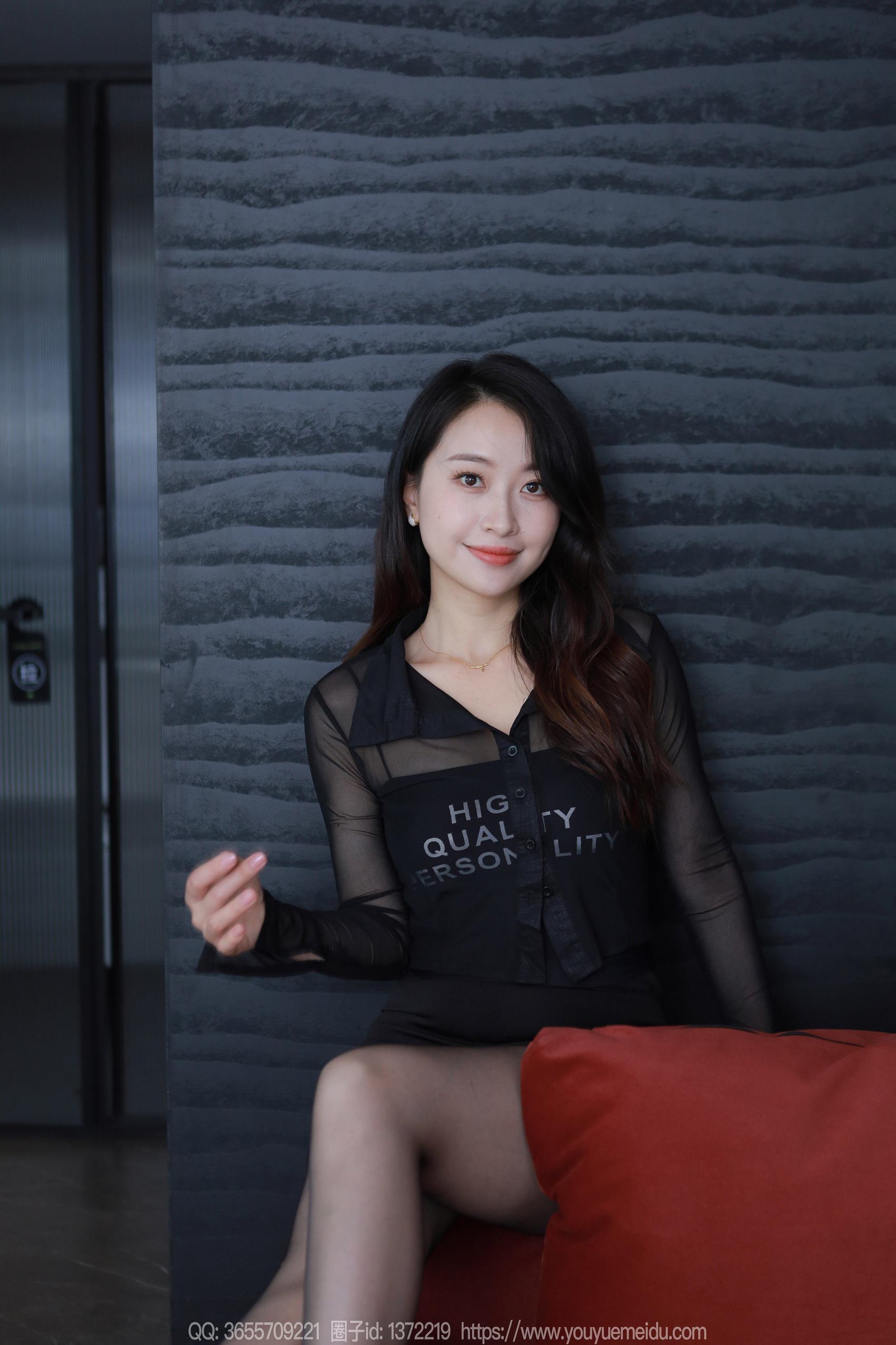 图片[29]-[IESS异思趣向] 2024.04.11 丝享家1713：小婕《红色沙发（下）》[89P] – 速更版-美库