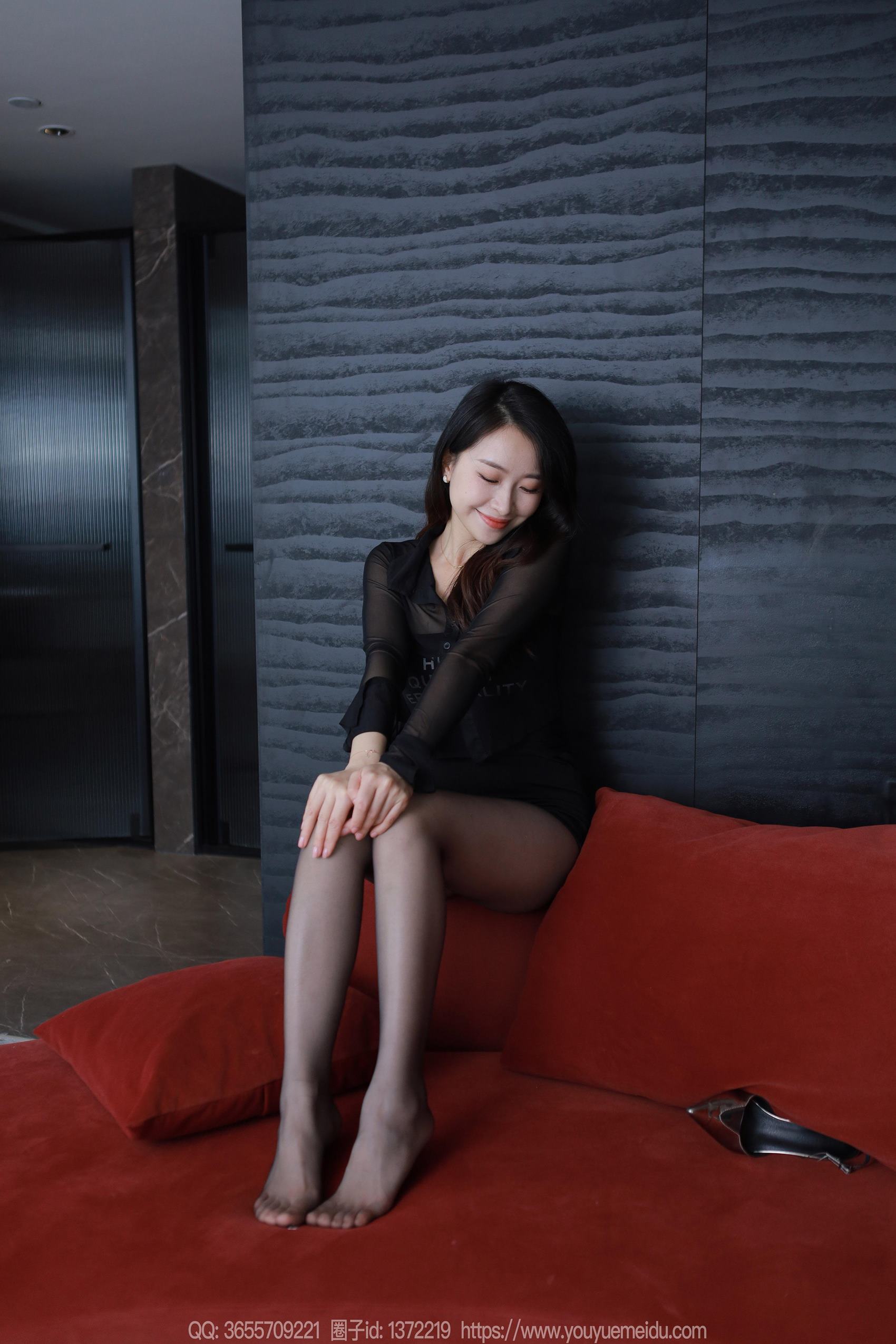 图片[34]-[IESS异思趣向] 2024.04.11 丝享家1713：小婕《红色沙发（下）》[89P] – 速更版-美库