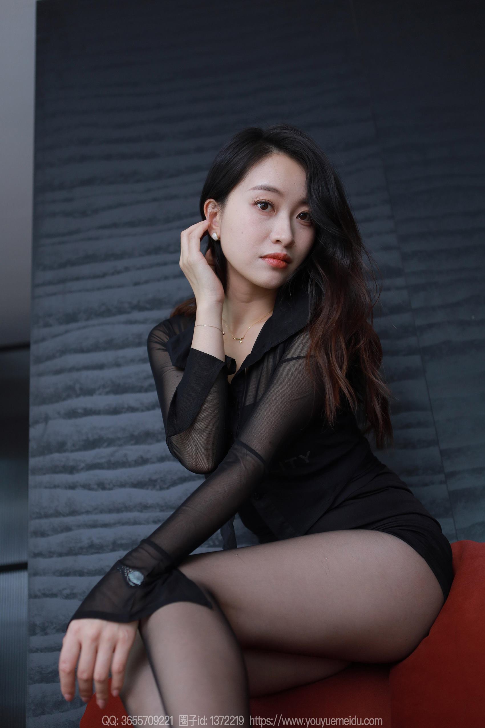 图片[51]-[IESS异思趣向] 2024.04.11 丝享家1713：小婕《红色沙发（下）》[89P] – 速更版-美库