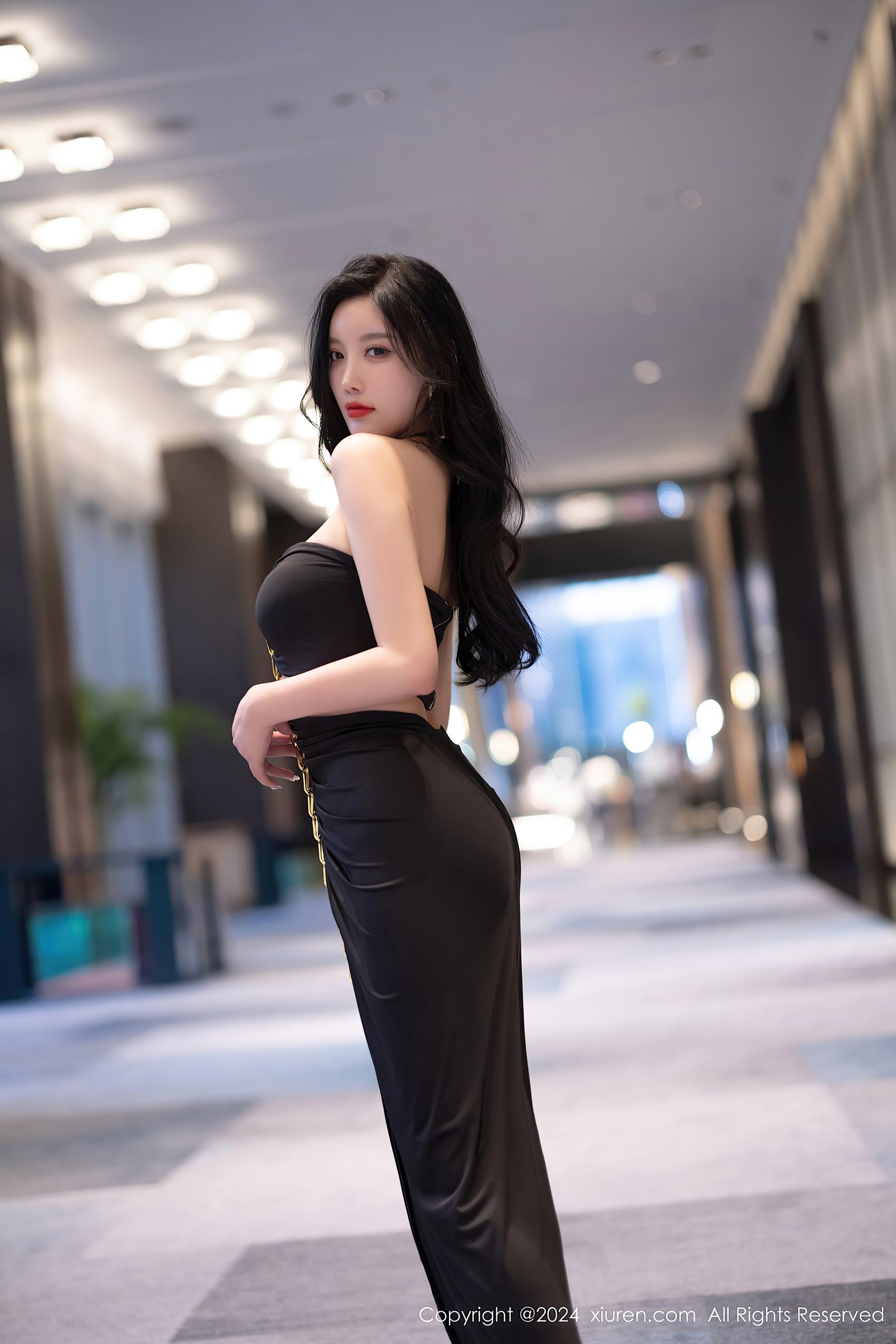 图片[12]-[Xiuren秀人网]2024.04.30 NO.8484 杨晨晨Yome YSL黑色高跟 [25+1P] – 速更版-美库