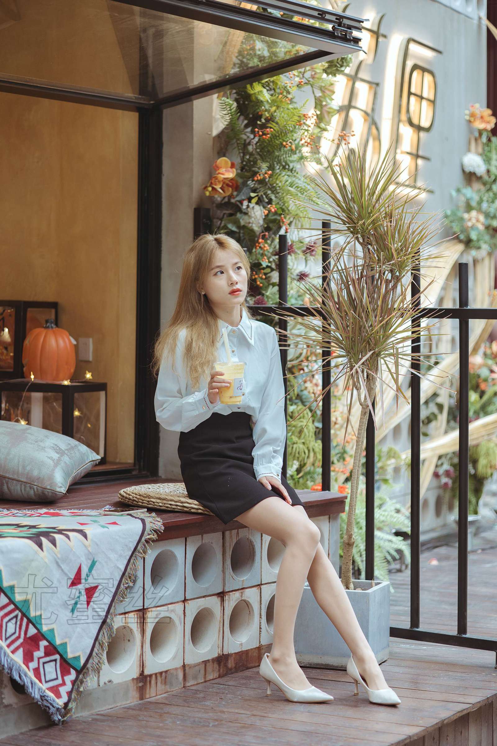 图片[32]-尤蜜丝 NO.085 穿搭推广展示图集[70P] – 速更版-美库