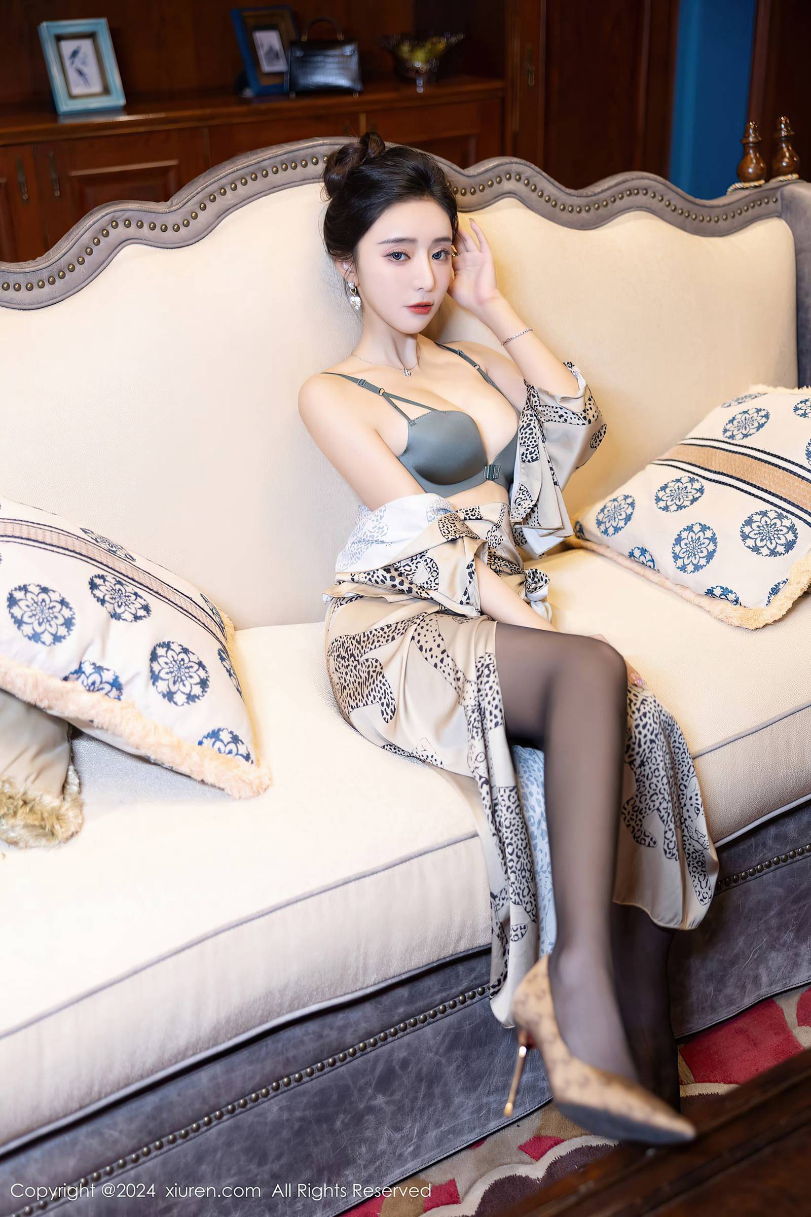 图片[16]-[Xiuren秀人网]2024.05.09 NO.8510 王馨瑶yanni 富家女出山 [68+1P] – 速更版-美库