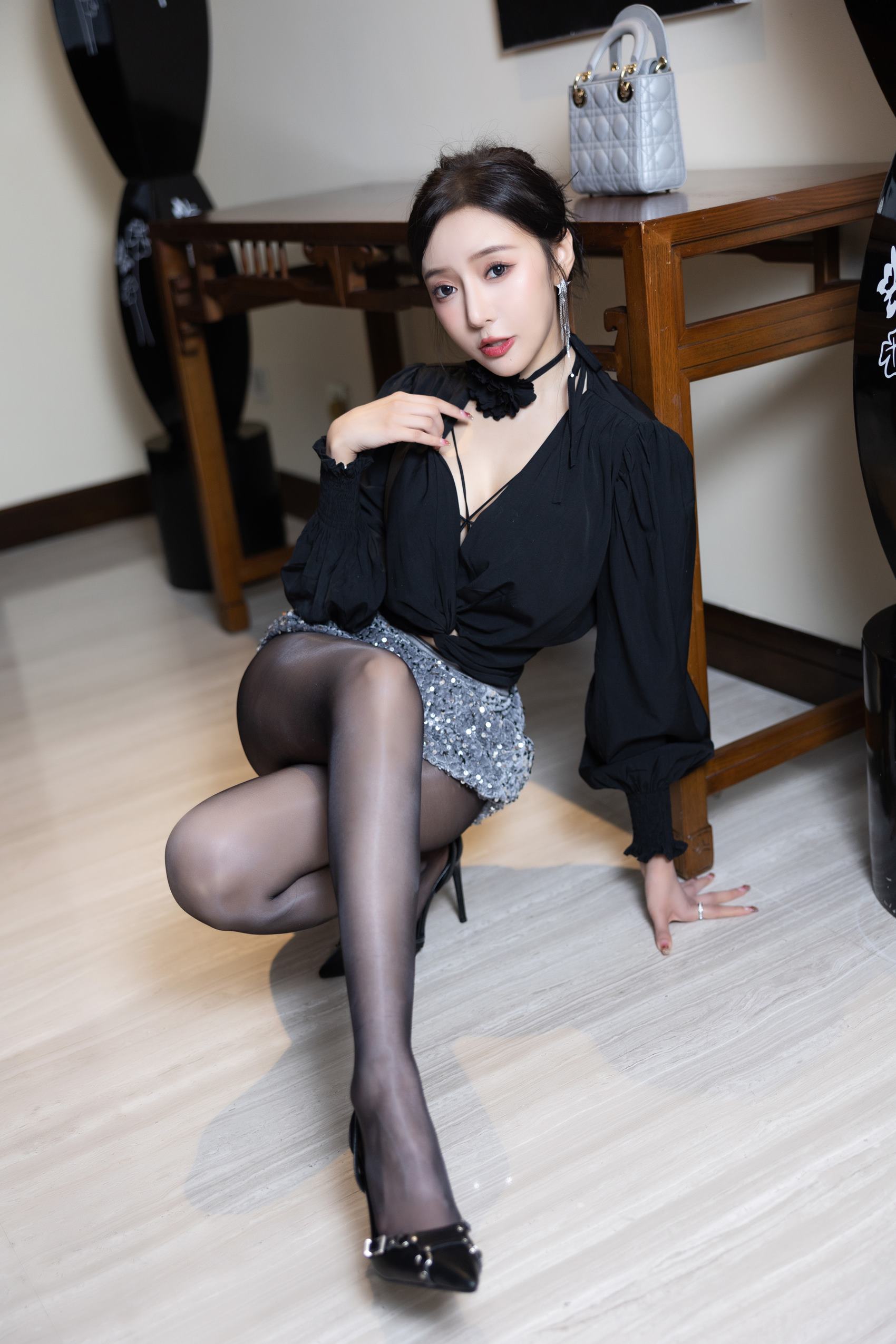 图片[12]-秀人模特@王馨瑶Yanni – 内购 钓鱼黑色上衣闪闪裙 [42P] – 速更版-美库