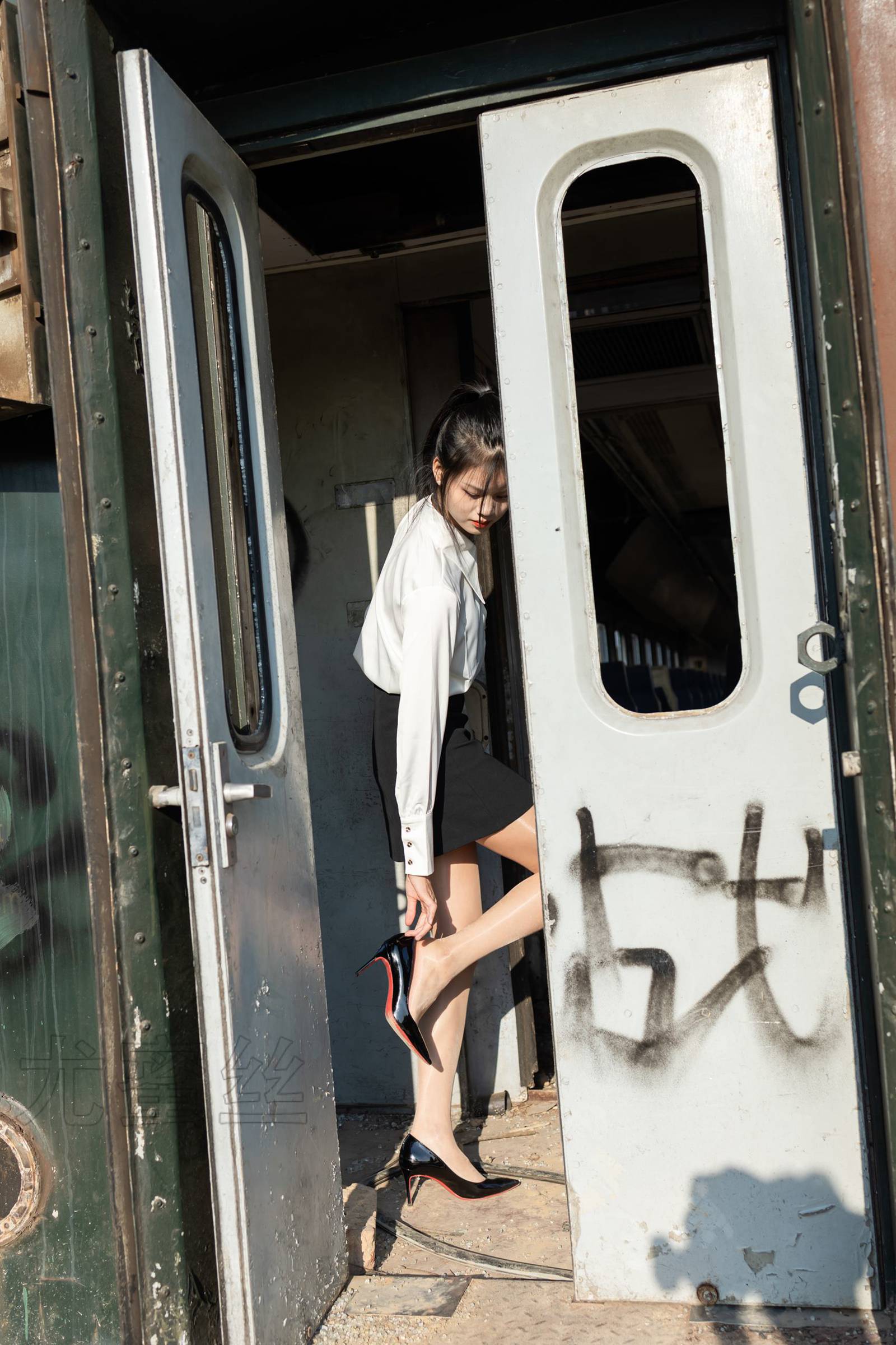 图片[15]-尤蜜丝 NO.089 穿搭推广展示图集[102P] – 速更版-美库