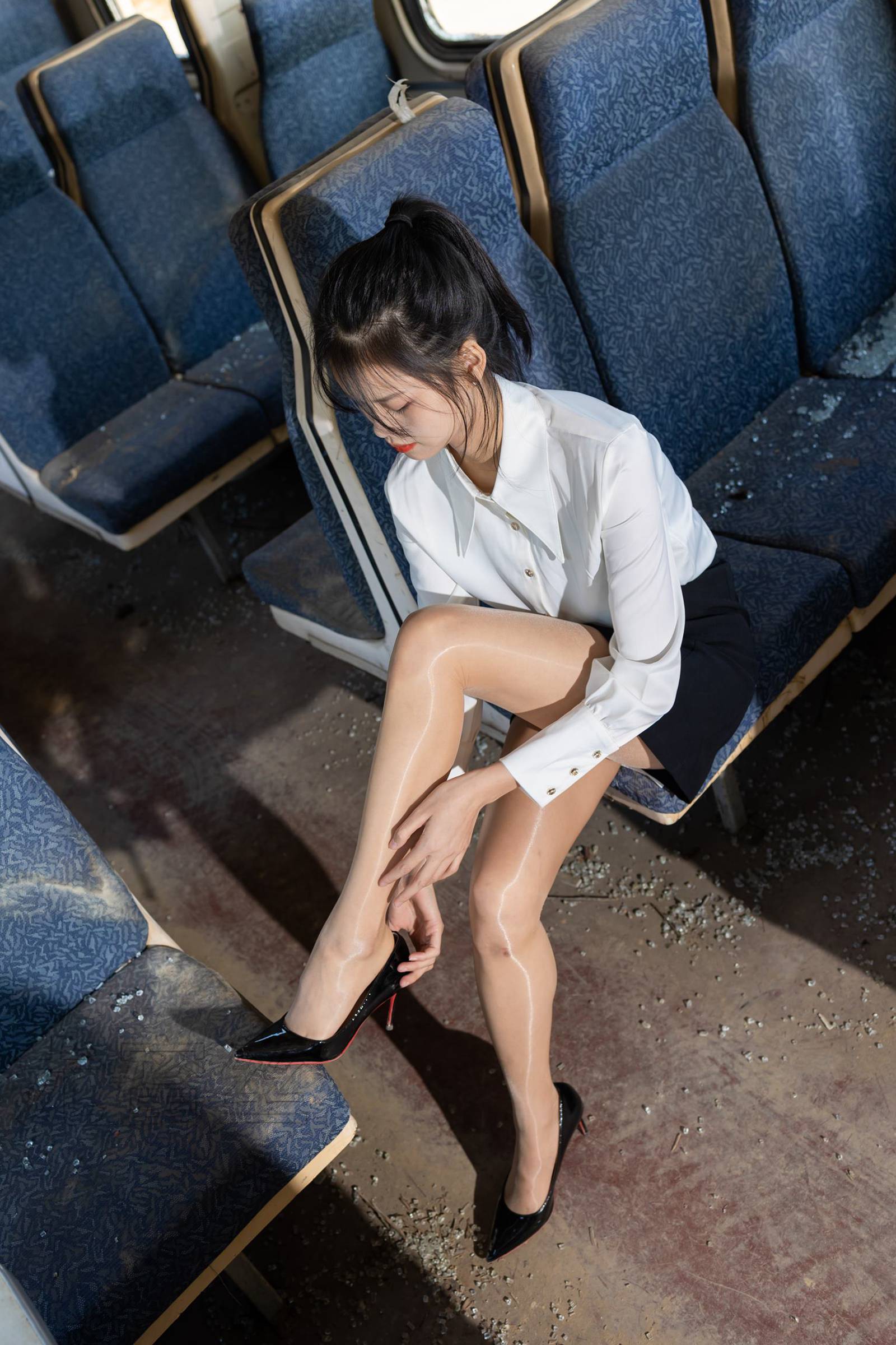 图片[40]-尤蜜丝 NO.089 穿搭推广展示图集[102P] – 速更版-美库