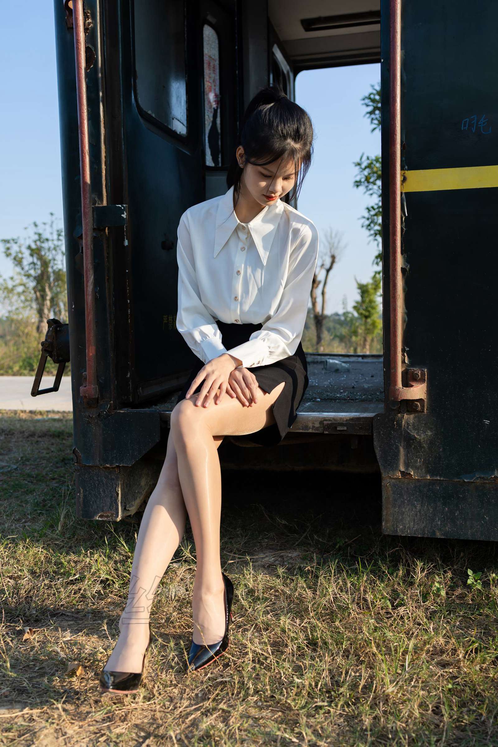 图片[57]-尤蜜丝 NO.089 穿搭推广展示图集[102P] – 速更版-美库