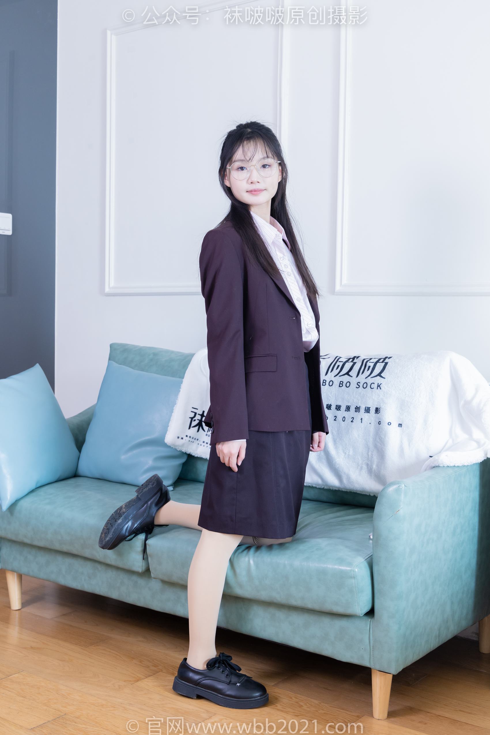 图片[11]-[BoBoSocks袜啵啵]NO.362 甜甜圈-两双皮鞋、厚肉丝、厚黑丝、ol制服[230P] – 速更版-美库