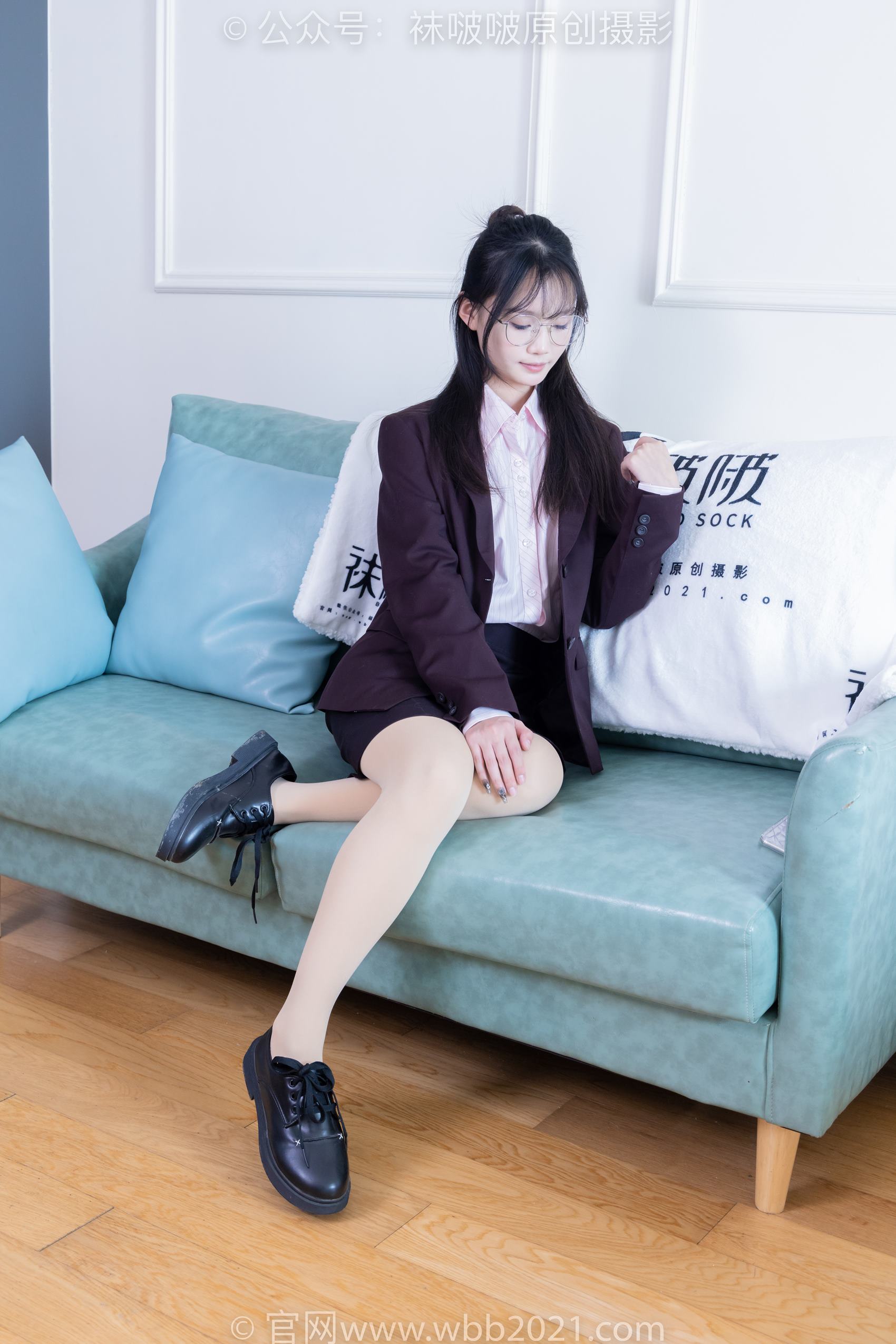 图片[17]-[BoBoSocks袜啵啵]NO.362 甜甜圈-两双皮鞋、厚肉丝、厚黑丝、ol制服[230P] – 速更版-美库