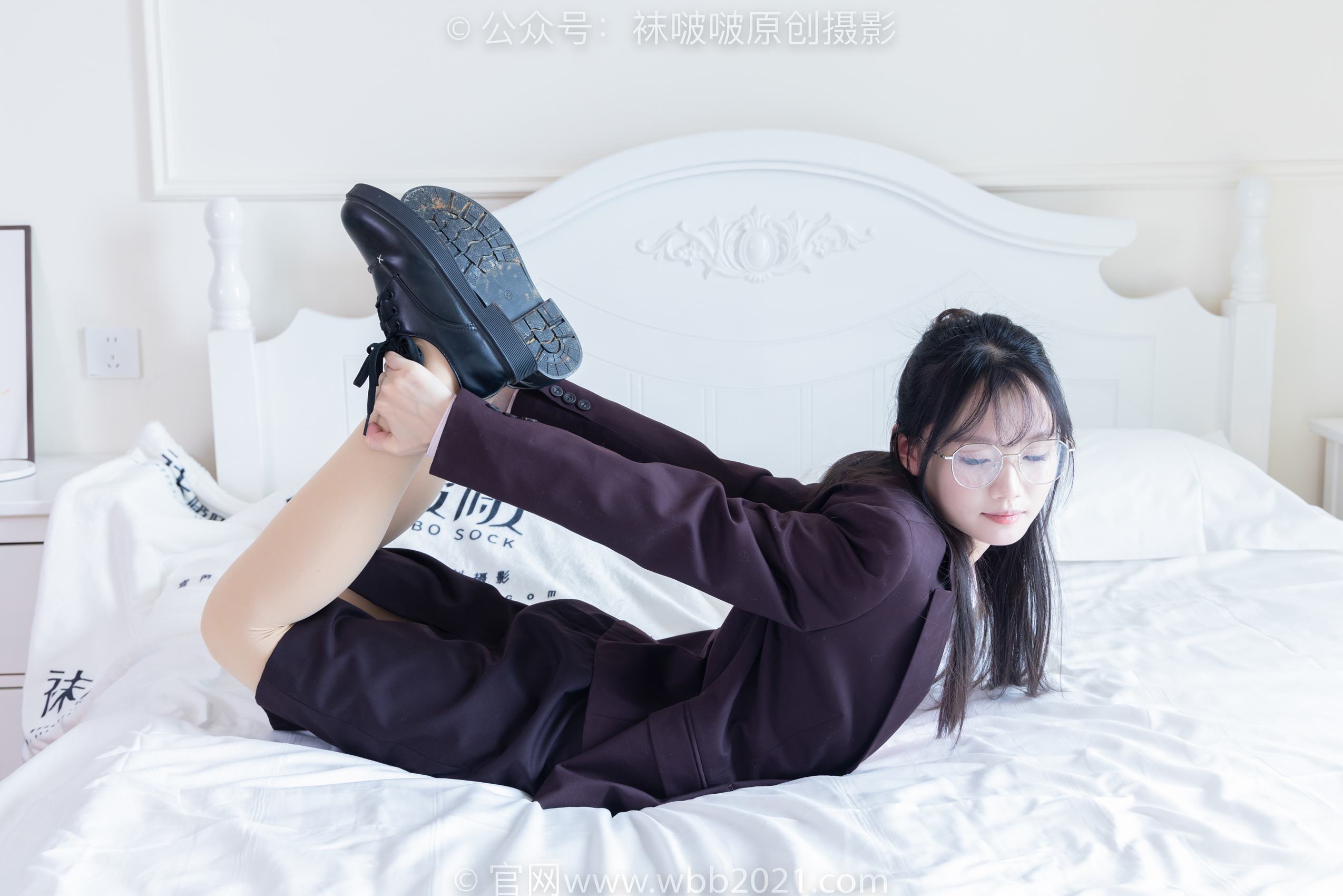图片[20]-[BoBoSocks袜啵啵]NO.362 甜甜圈-两双皮鞋、厚肉丝、厚黑丝、ol制服[230P] – 速更版-美库