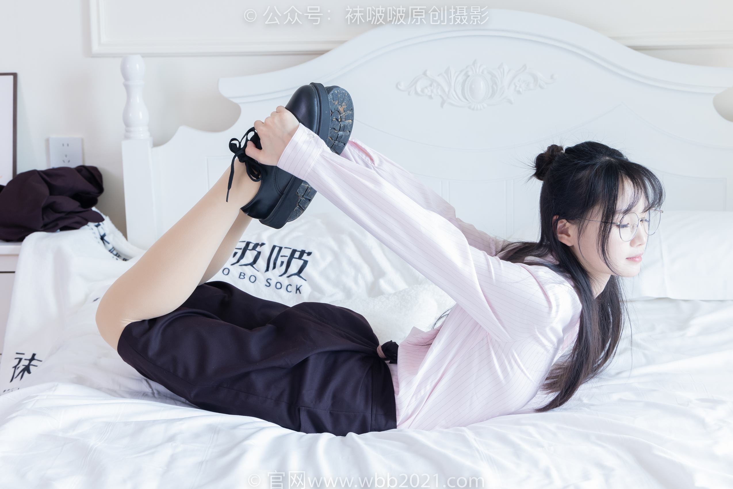 图片[22]-[BoBoSocks袜啵啵]NO.362 甜甜圈-两双皮鞋、厚肉丝、厚黑丝、ol制服[230P] – 速更版-美库