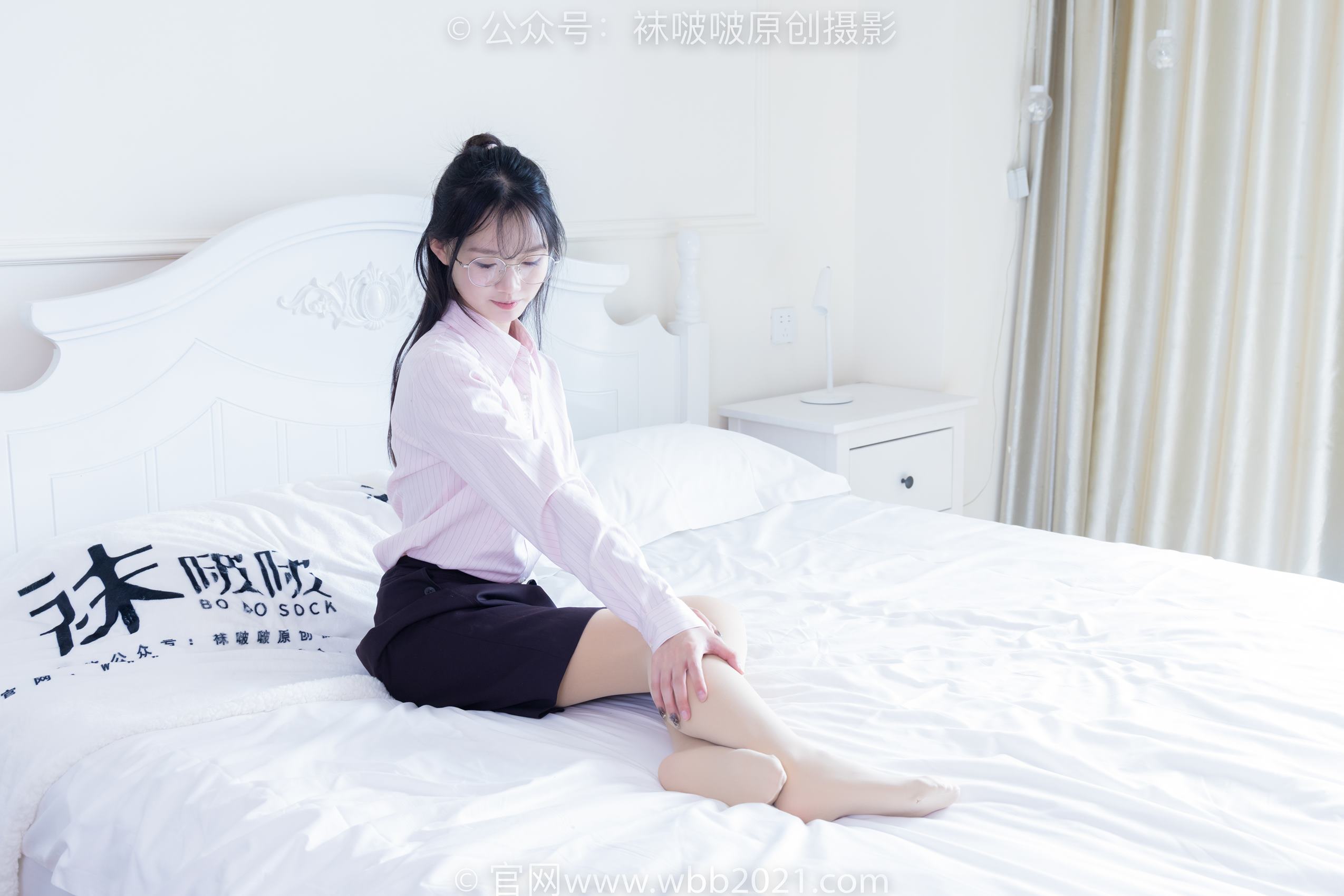 图片[53]-[BoBoSocks袜啵啵]NO.362 甜甜圈-两双皮鞋、厚肉丝、厚黑丝、ol制服[230P] – 速更版-美库