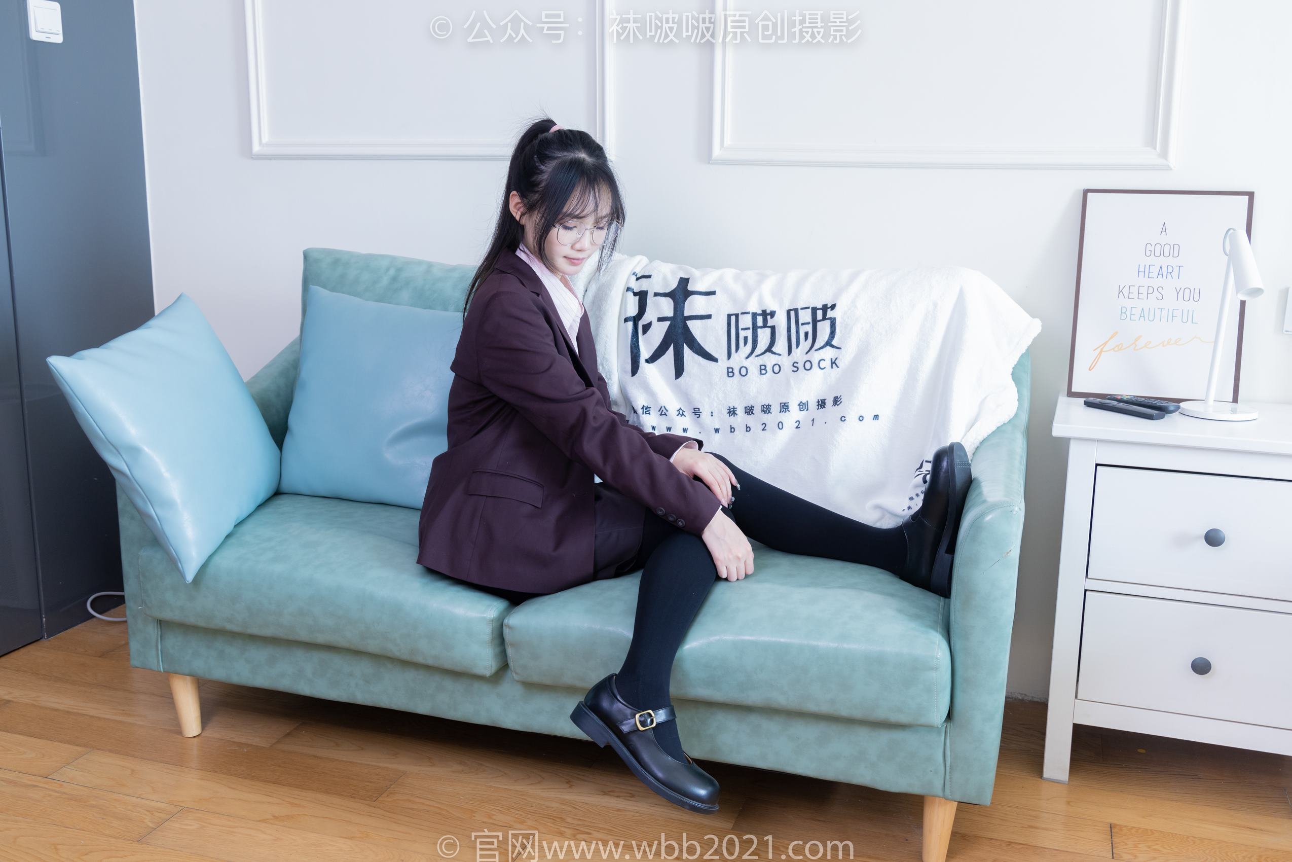 图片[112]-[BoBoSocks袜啵啵]NO.362 甜甜圈-两双皮鞋、厚肉丝、厚黑丝、ol制服[230P] – 速更版-美库