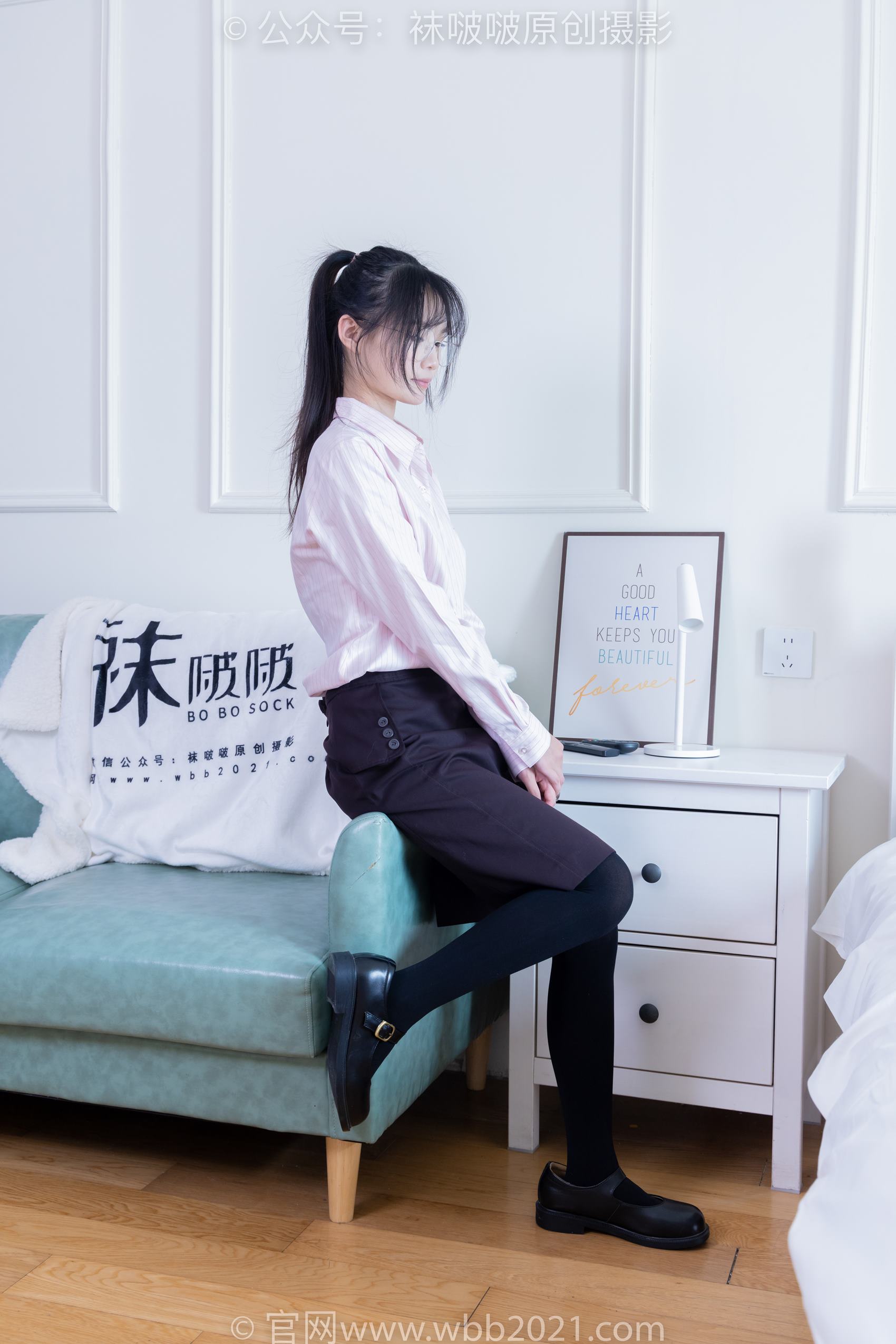 图片[137]-[BoBoSocks袜啵啵]NO.362 甜甜圈-两双皮鞋、厚肉丝、厚黑丝、ol制服[230P] – 速更版-美库