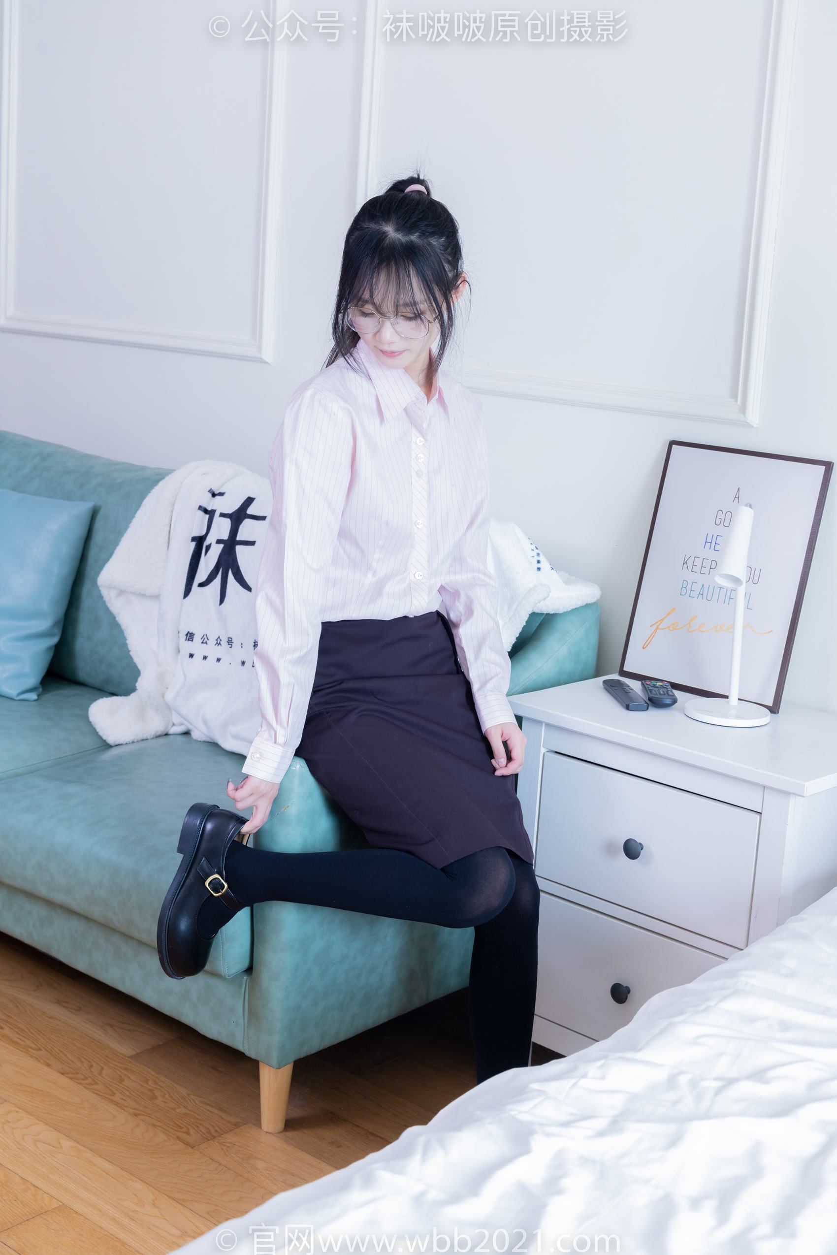 图片[138]-[BoBoSocks袜啵啵]NO.362 甜甜圈-两双皮鞋、厚肉丝、厚黑丝、ol制服[230P] – 速更版-美库