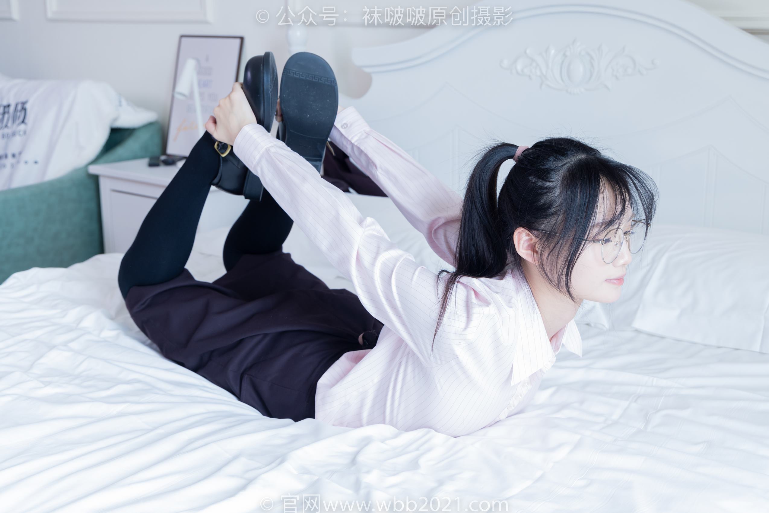 图片[143]-[BoBoSocks袜啵啵]NO.362 甜甜圈-两双皮鞋、厚肉丝、厚黑丝、ol制服[230P] – 速更版-美库