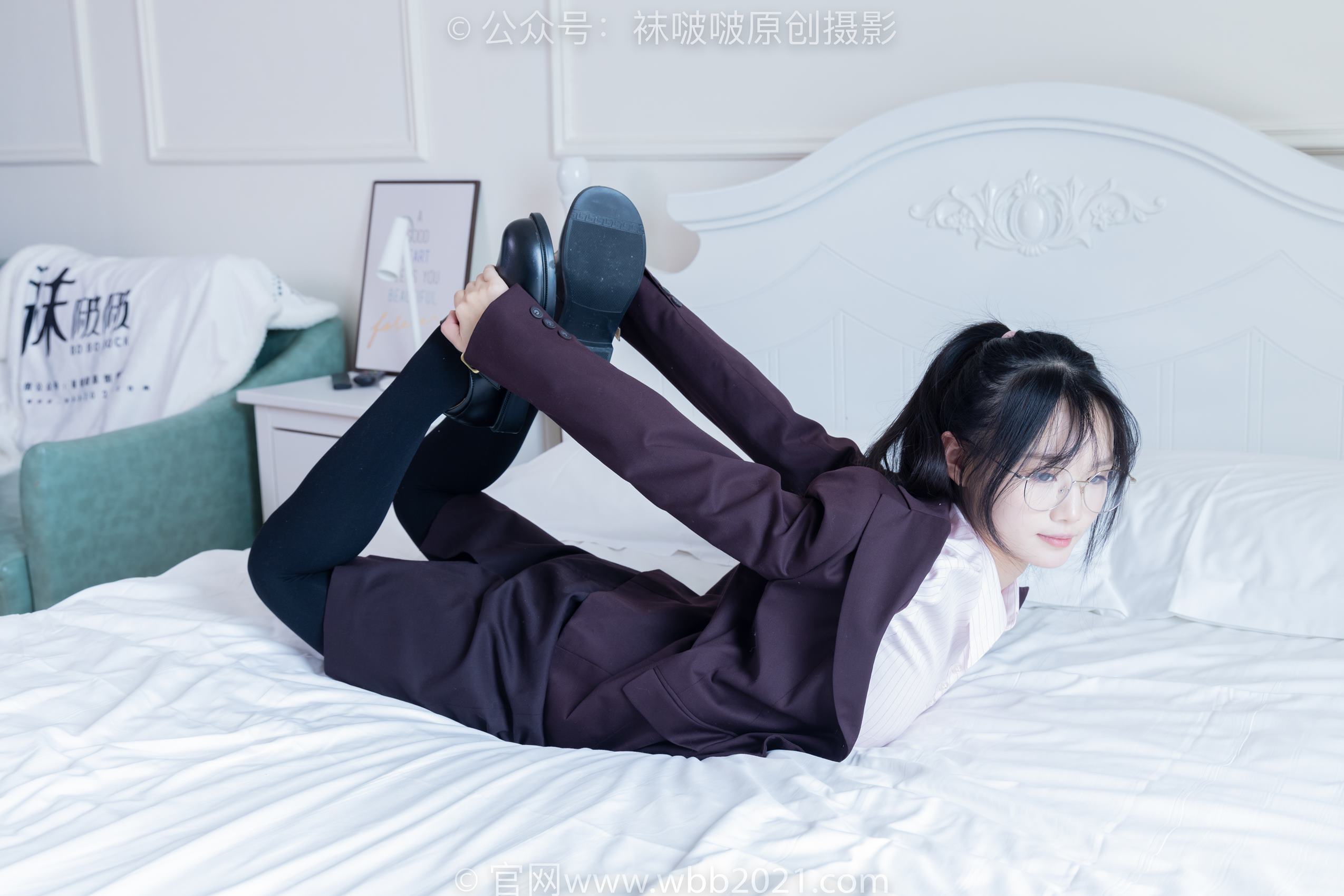 图片[153]-[BoBoSocks袜啵啵]NO.362 甜甜圈-两双皮鞋、厚肉丝、厚黑丝、ol制服[230P] – 速更版-美库